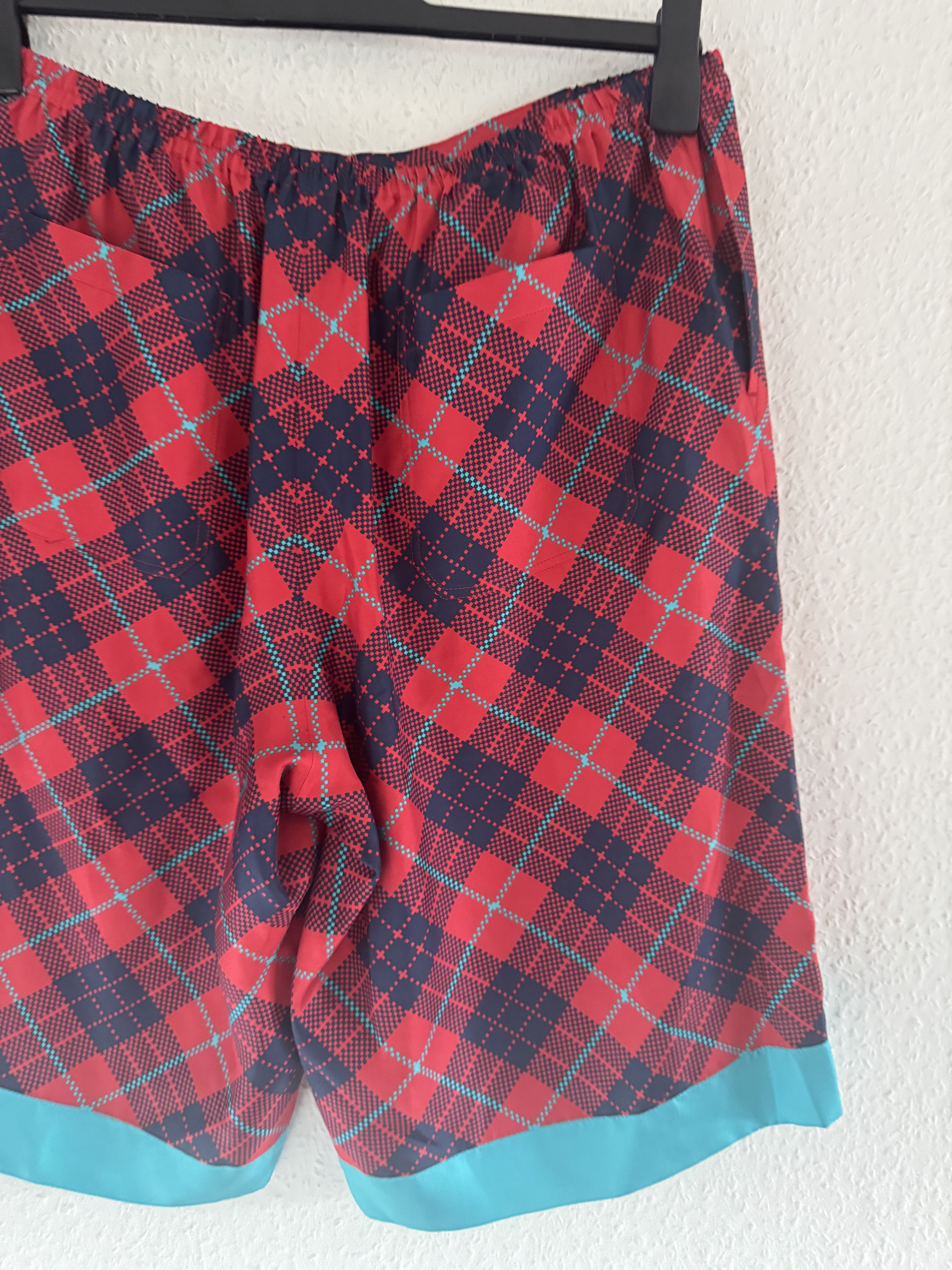 Gucci Checkered Silk Shorts with Blue Hem Size US 34 / EU 50 - 10 Thumbnail