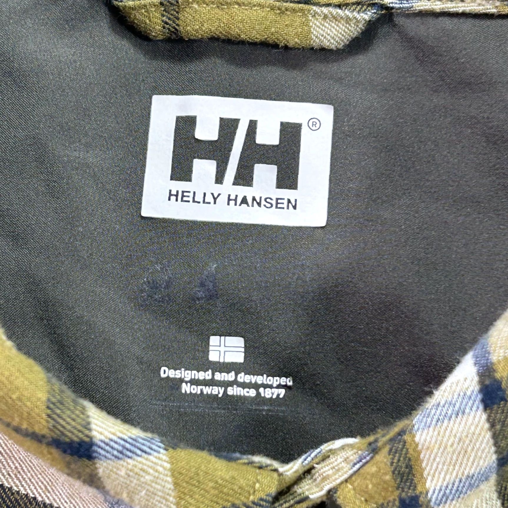 Helly Hansen Helly Hansen Shirt Mens Medium Green Plaid Zip Chest Pocket Button Front Outdoor Size US XL / EU 56 / 4 - 4 Thumbnail