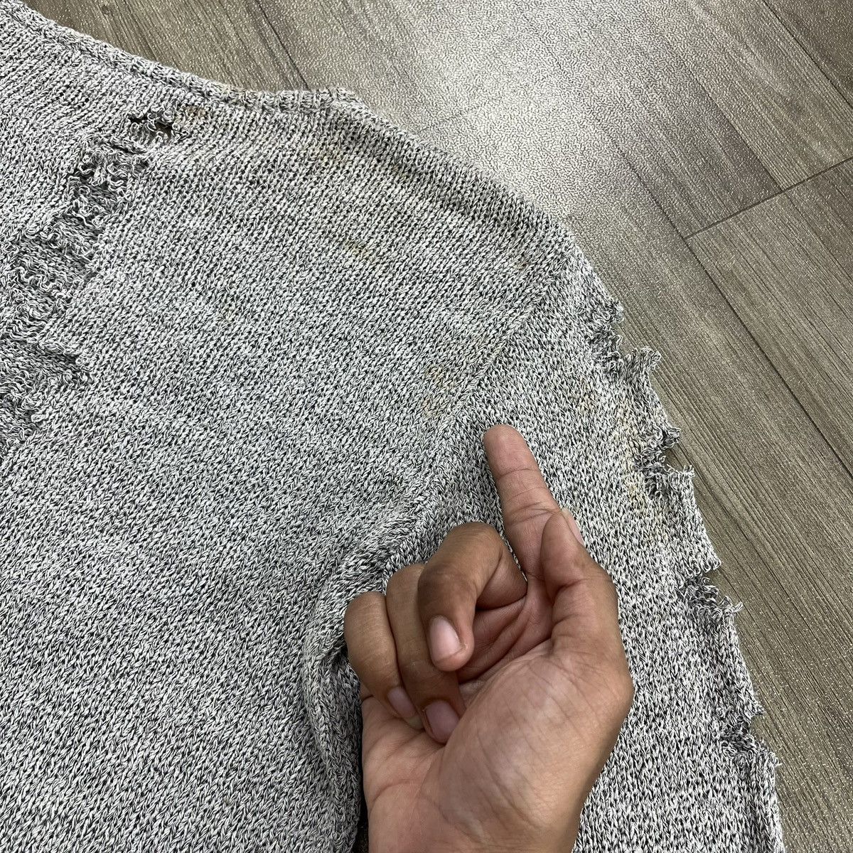 agnes b. Vintage Agnes b. Paris Distressed Knitted Balenciaga Style Size US S / EU 44-46 / 1 - 18 Thumbnail
