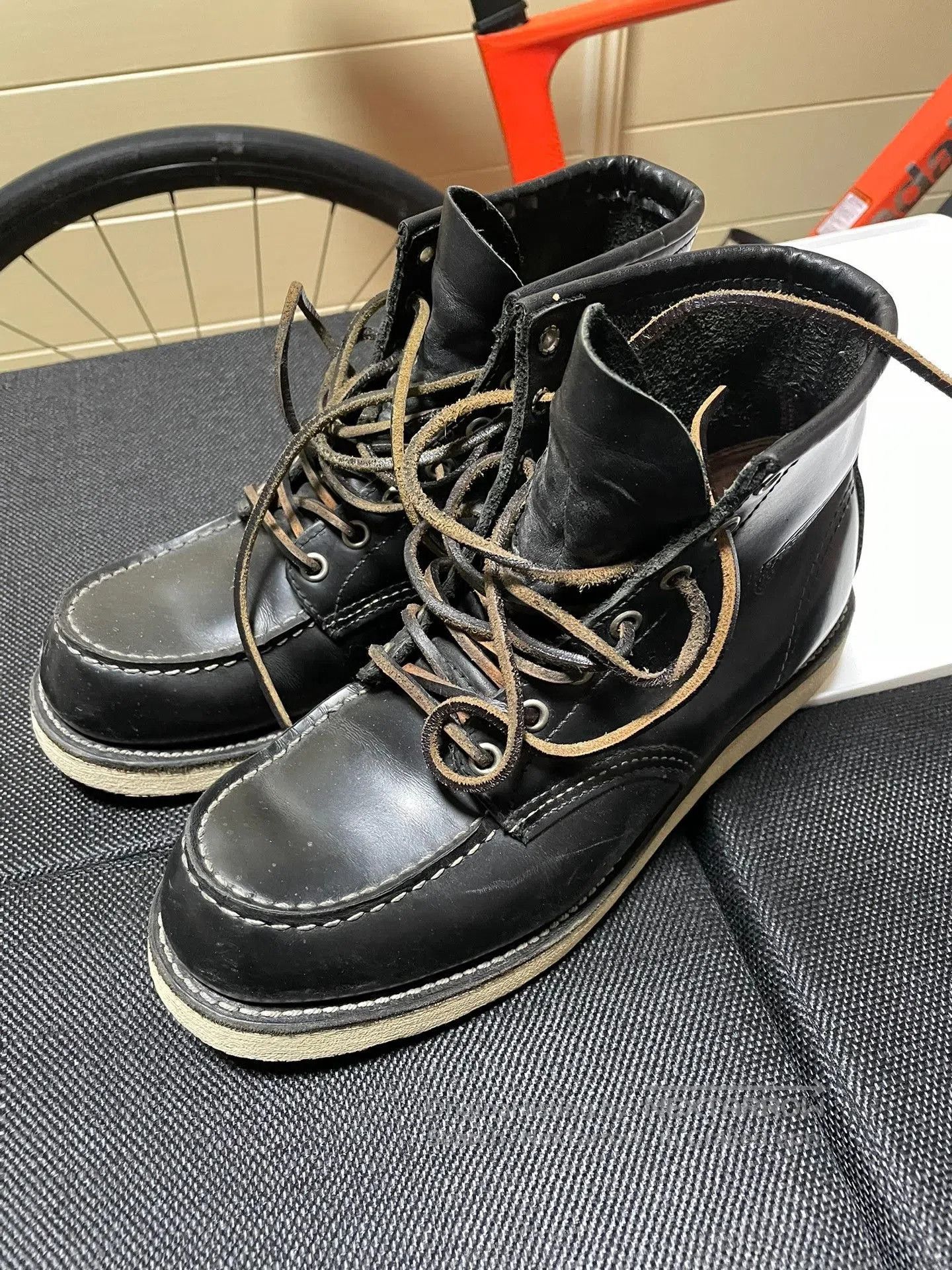 Red Wing Red Wing 8130 Leather Boots. Size US 9 / EU 42 - 1 Thumbnail