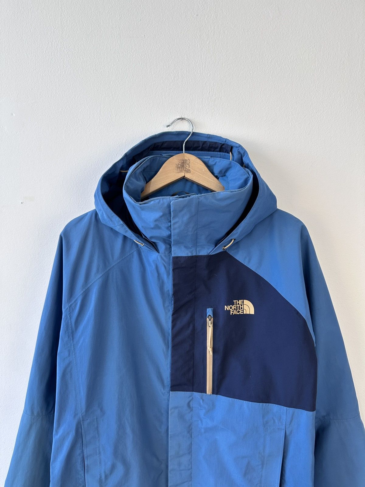 The North Face The North Face Gore-Tex Jacket Men's Size L GoreTex TNF Size US L / EU 52-54 / 3 - 5 Thumbnail