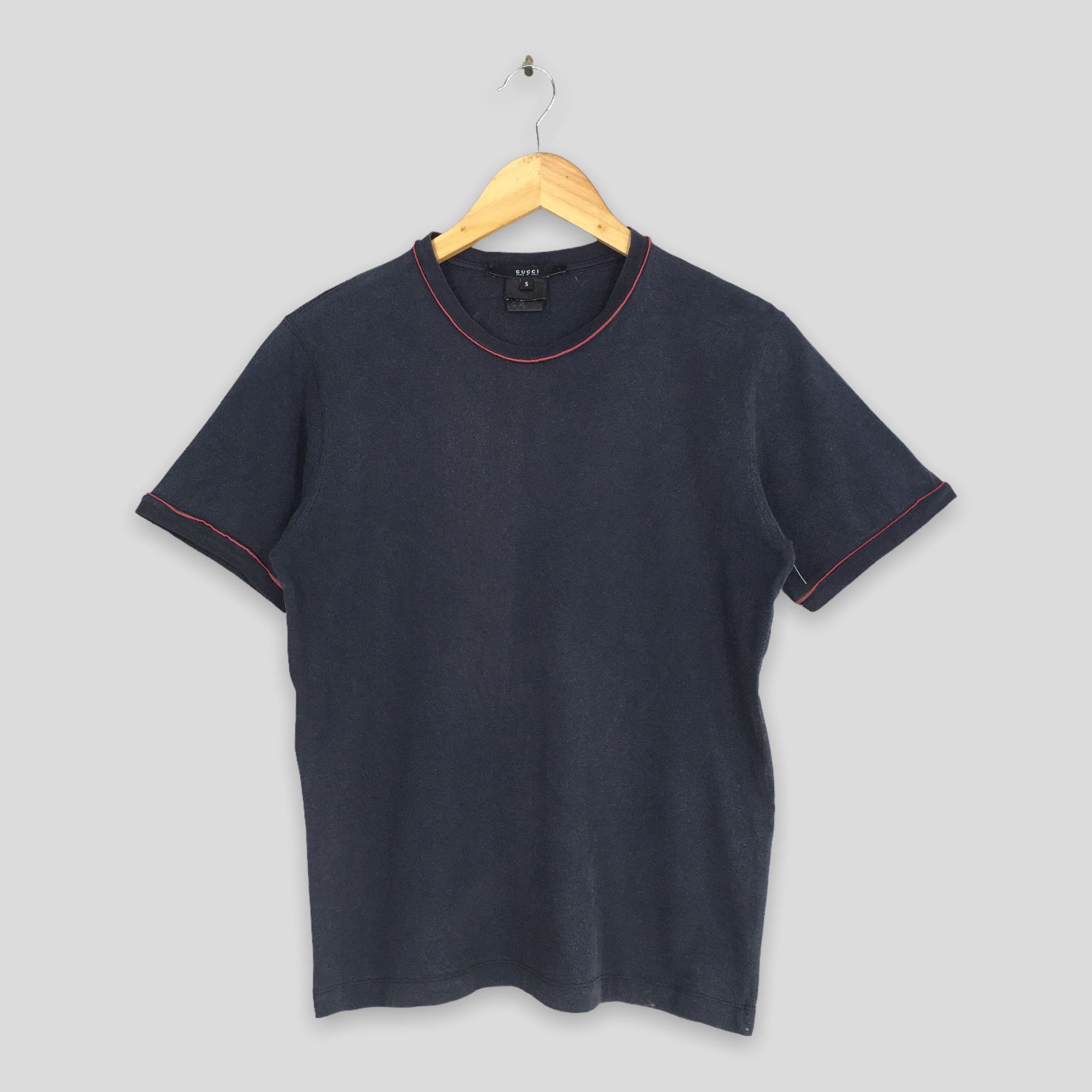 Gucci Vintage Gucci CC Italy Black T shirt Small Size US S / EU 44-46 / 1 - 1 Thumbnail