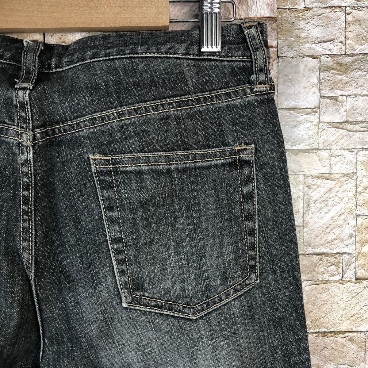 Japanese Brand Uniqlo japan Black ripped Distressed Denim Pants #A1012 Size US 28 / EU 44 - 19 Thumbnail