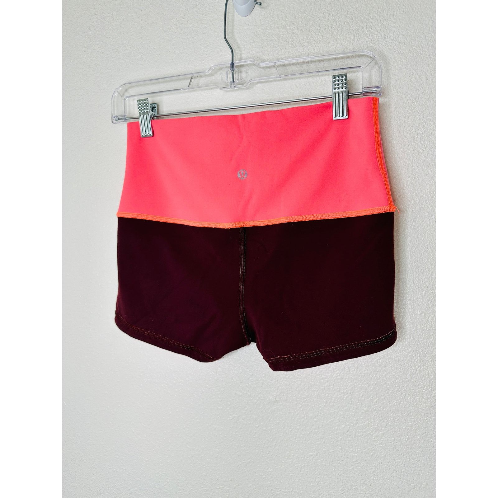 Lululemon Lululemon Peach Reversible Sweat Wicking Boogie Shorts 2 Size 26" / US 2 / IT 38 - 3 Thumbnail
