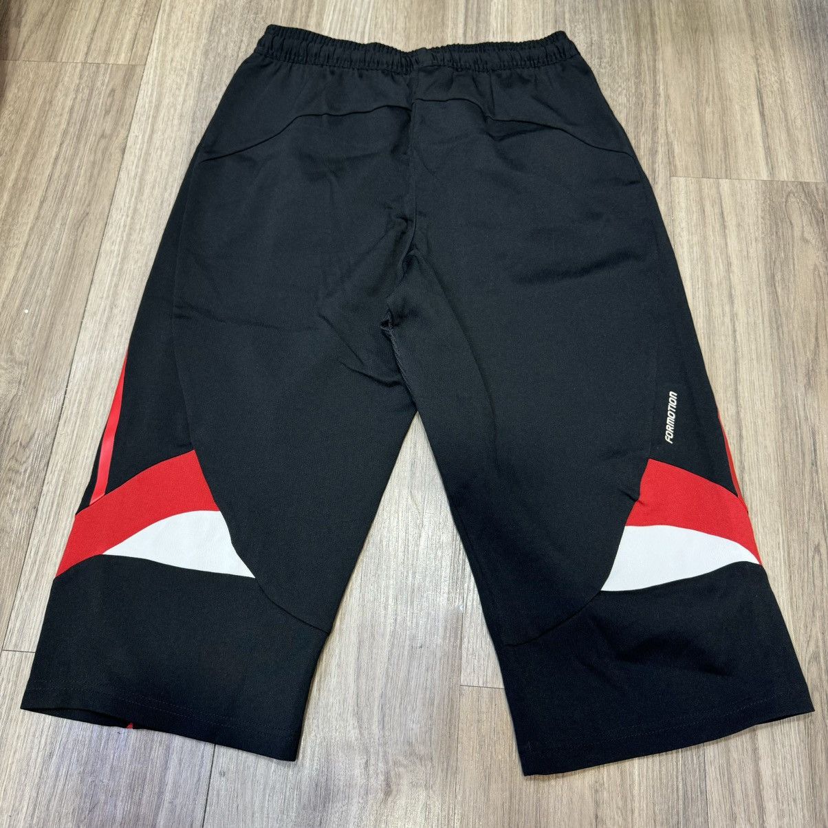 Adidas AC Milan 3/4 training pants (Bnwt) Size US 28 / EU 44 - 2 Thumbnail