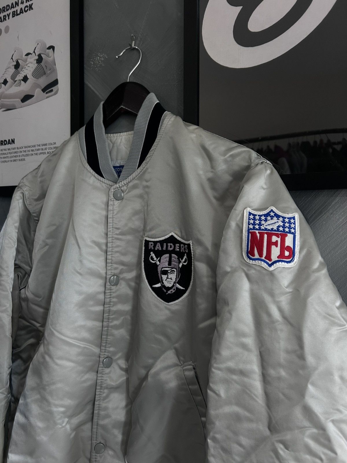 Vntg 80/90s Oakland Raiders Pro Line Silver Bomber Jacket