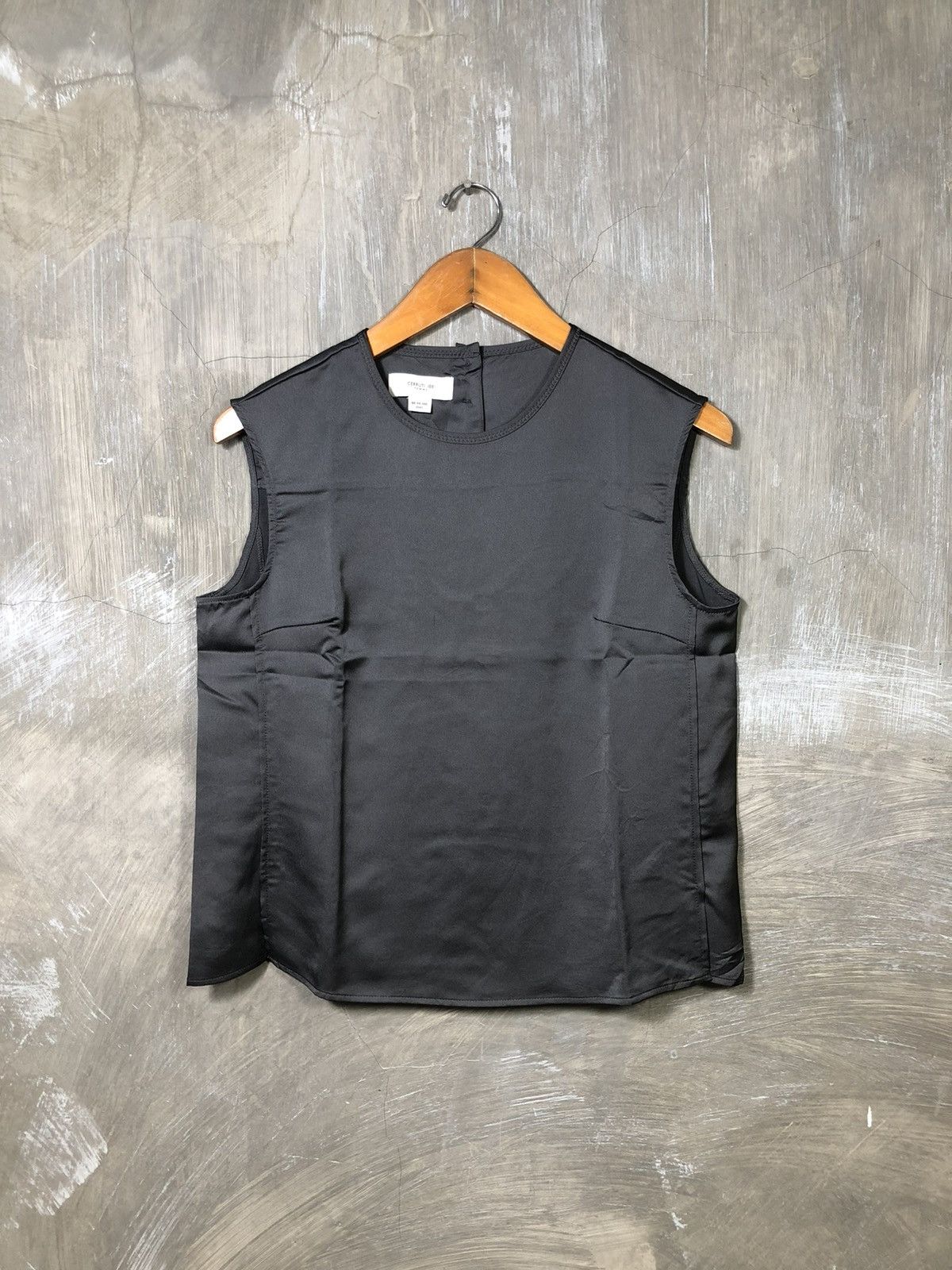 Cerruti 1881 Cerruti 1881 Femme Sleeveless Women Tops Size M / US 6-8 / IT 42-44 - 1 Thumbnail