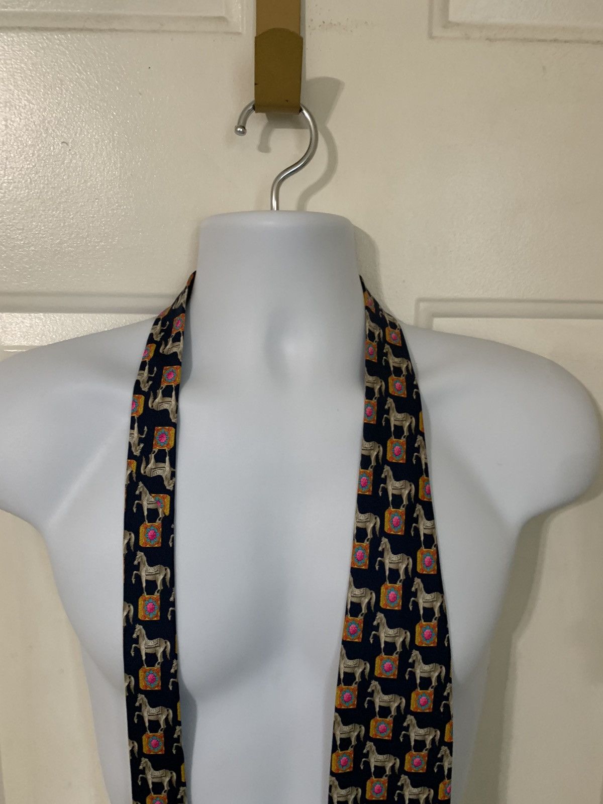 Leonard Paris Show Horses All Silk tie Size ONE SIZE - 2 Thumbnail