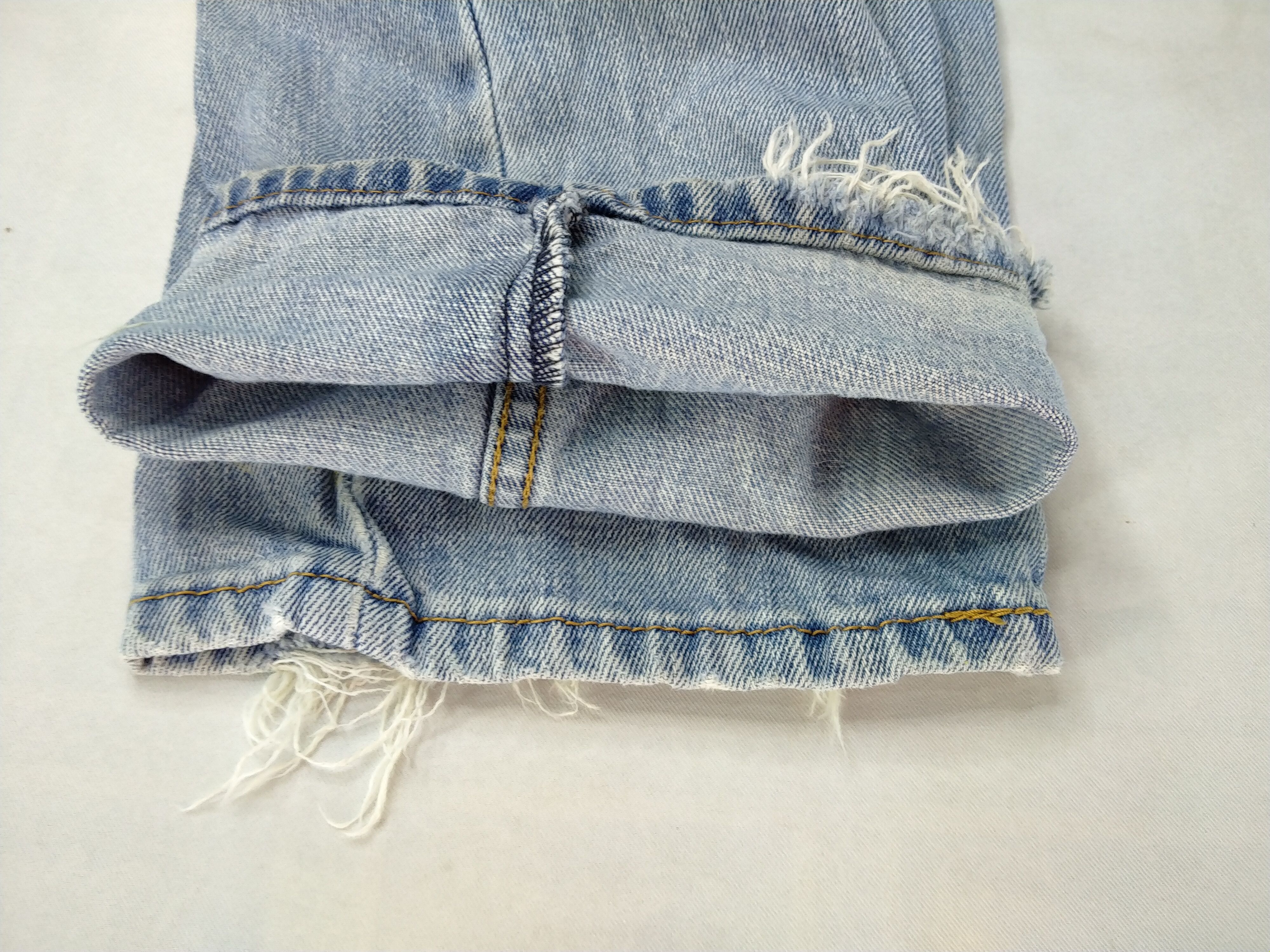 Japanese Brand Light Wash Vintage Levi's 505 35 x 31.5 Denim -JN349 Size US 34 / EU 50 - 20 Thumbnail
