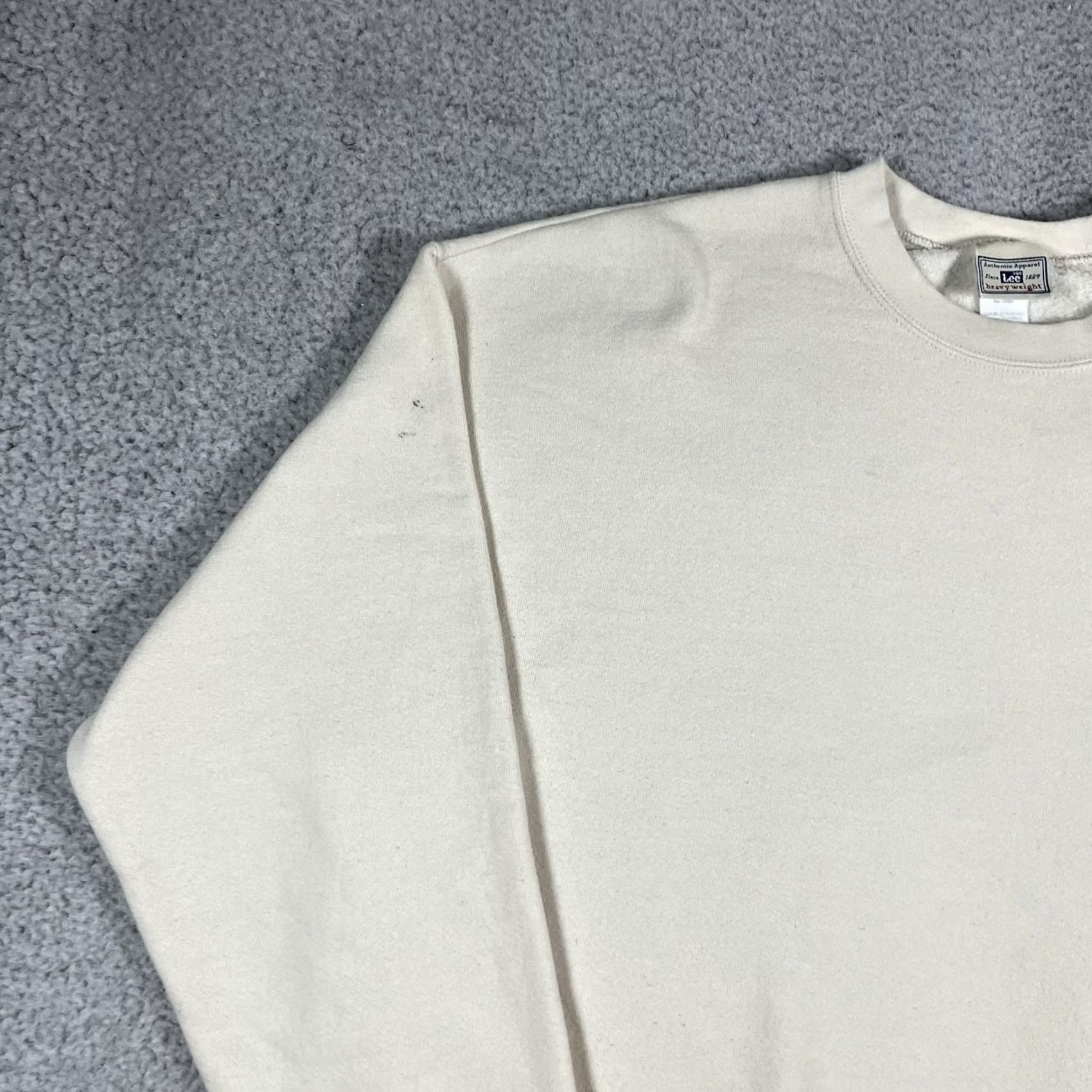 Lee VINTAGE Pfizer Sweatshirt Mens XL Cream Pullover Crewneck Logo Embroidered 80s 90s Retro USA Winter Fall Spring Baggy Regular Mens Size US XL / EU 56 / 4 - 7 Thumbnail