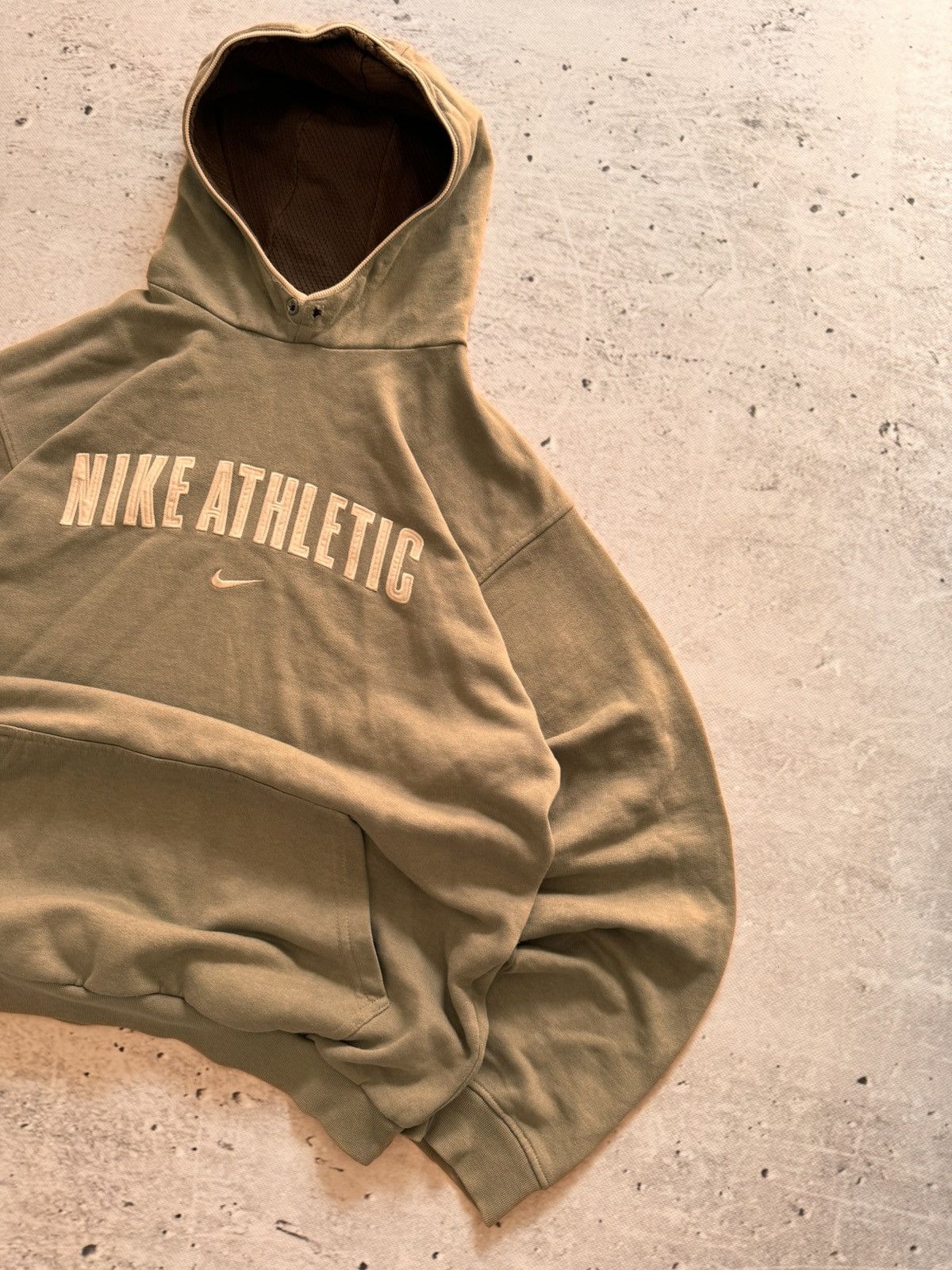 Nike × Vintage NIKE ATHLETIC VINTAGE CENTER LOGO OVERSIZE BOXY HOODIE Size US L / EU 52-54 / 3 - 3 Thumbnail