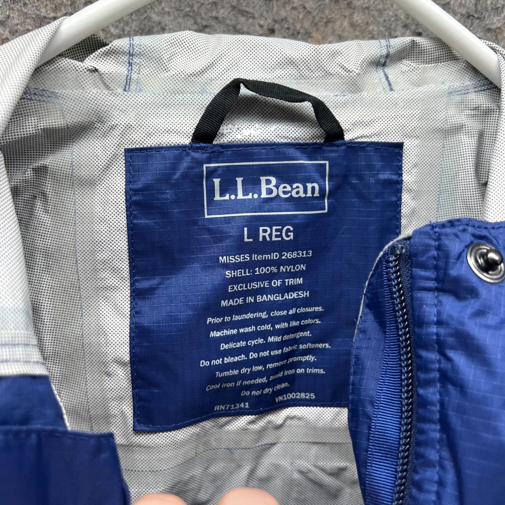 Vintage VINTAGE LL Bean Jacket Women Large Blue Trail Model Rain Coat Hooded Nylon Rugged 268313 Size L / US 10 / IT 46 - 5 Thumbnail