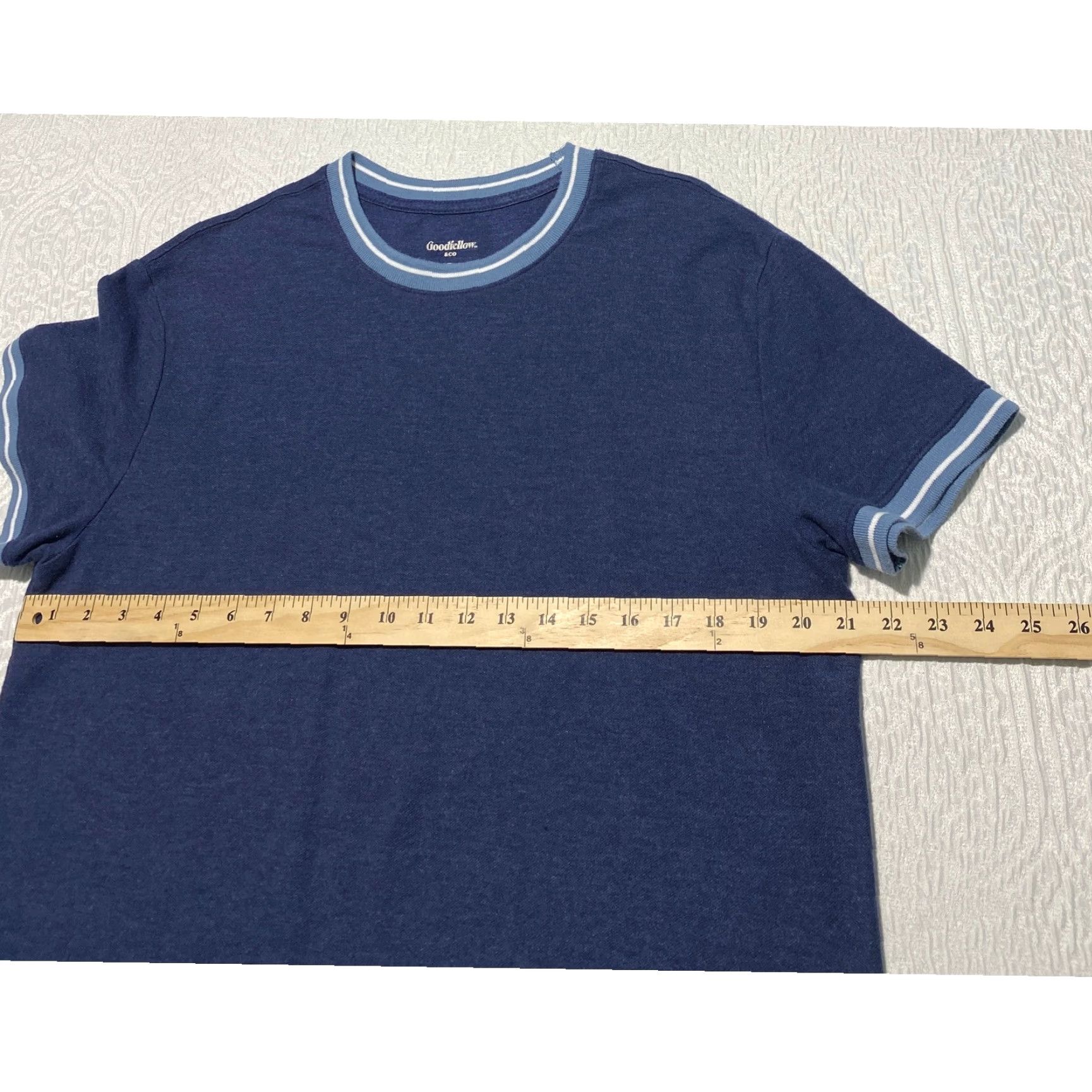Vintage Goodfellow & Co T-Shirt Crew Neck Navy Blue Striped Trim Short Sleeve L Mens Size US L / EU 52-54 / 3 - 5 Thumbnail