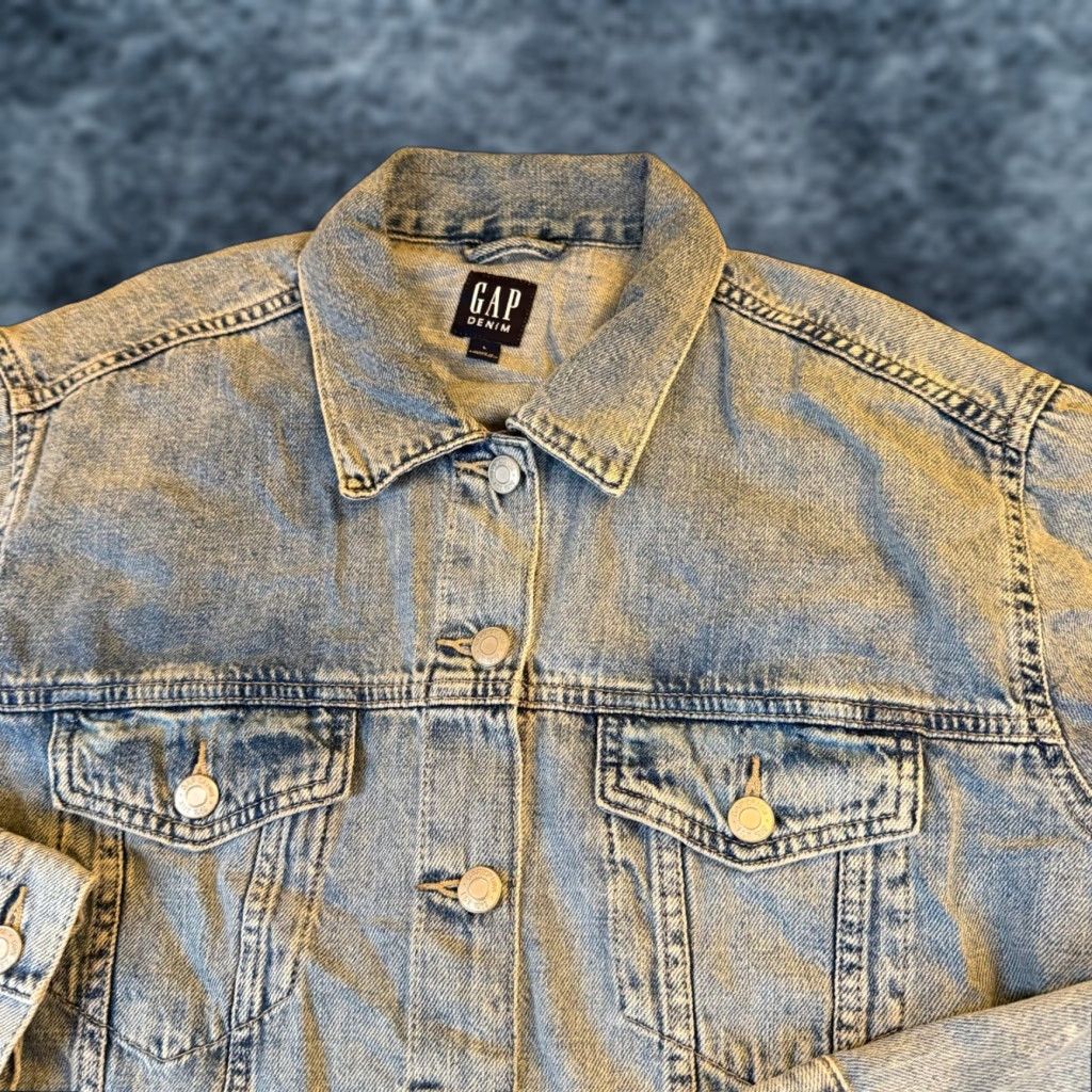 Gap GAP Jacket Denim Trucker Light Wash Classic Button Front Women L Blue Regular Size L / US 10 / IT 46 - 1 Thumbnail