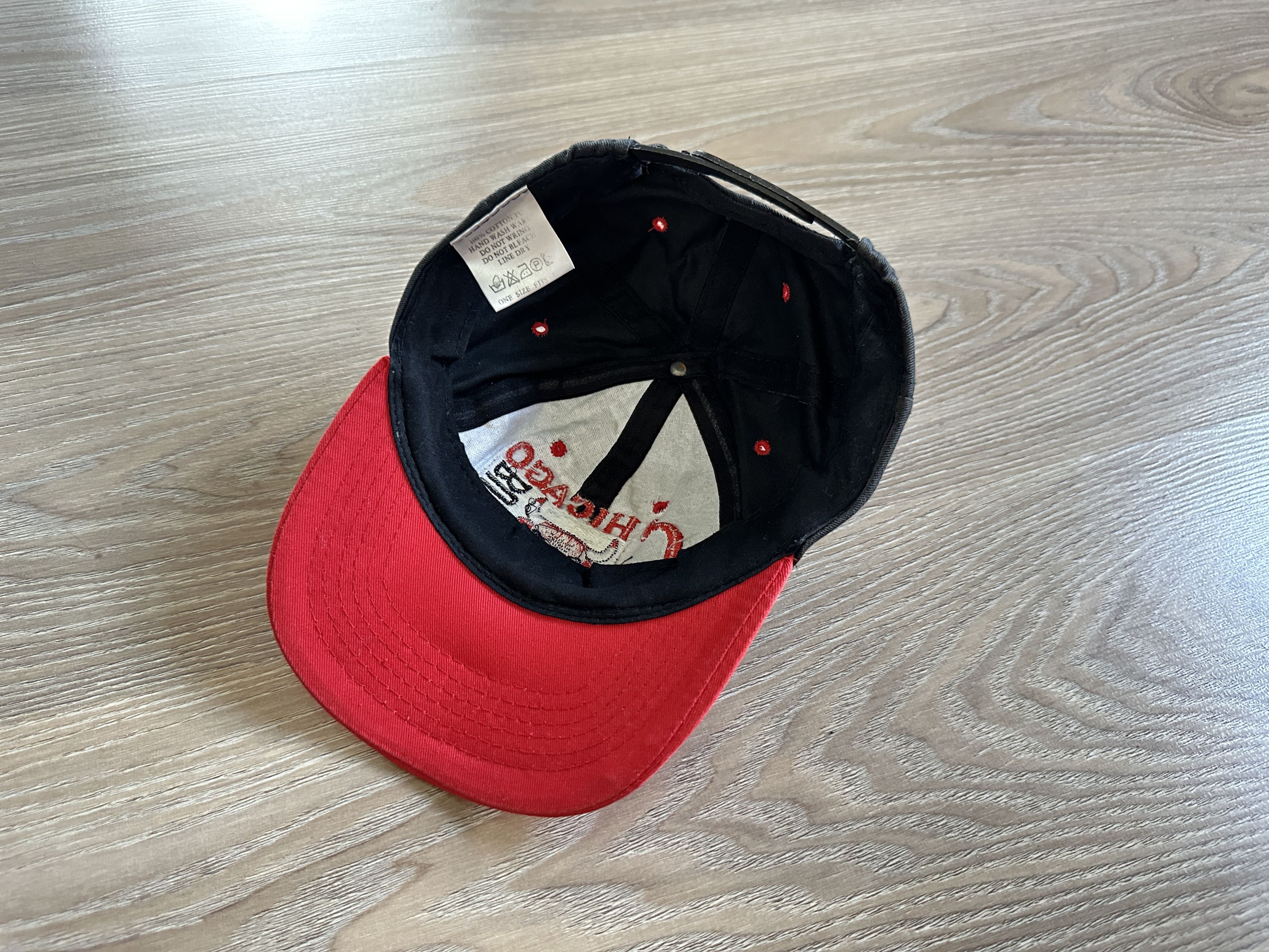 NBA Vintage Chicago Red Baseball Hat Cap Size ONE SIZE - 5 Thumbnail