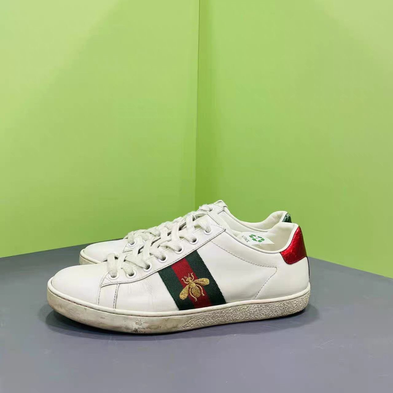 Gucci Gucci Ace Bee Sneakers K15 Size US 7 / IT 37 - 1 Thumbnail