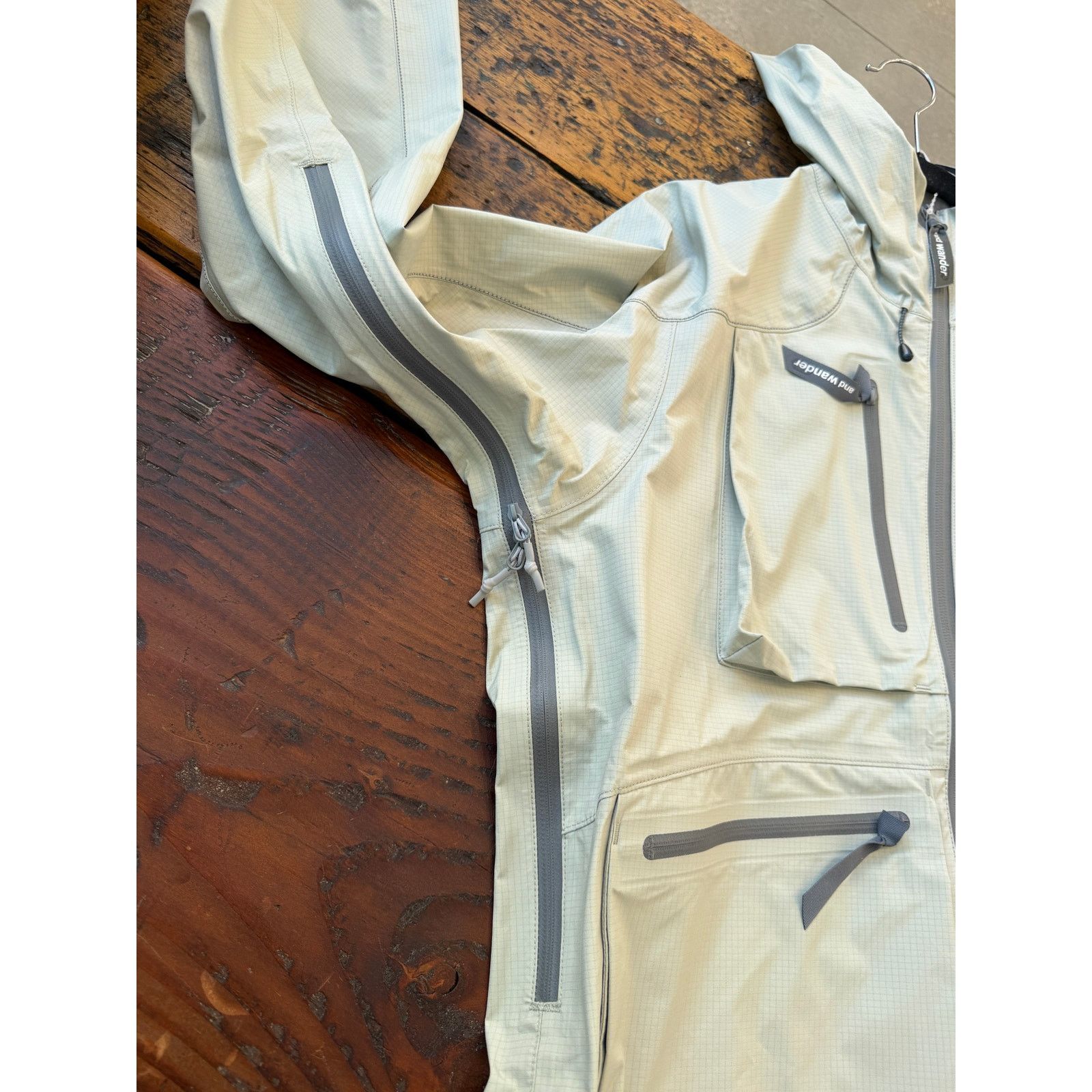 And Wander and wander EVent Dropping Pocket Rain Jacket Size US L / EU 52-54 / 3 - 11 Thumbnail