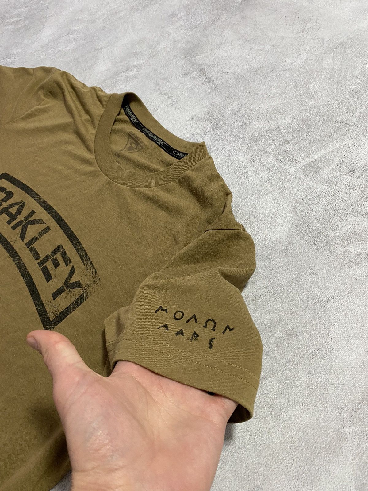 Oakley 🫒 Vintage 90s T-Shirt OAKLEY Olive Printed Size US L / EU 52-54 / 3 - 3 Thumbnail