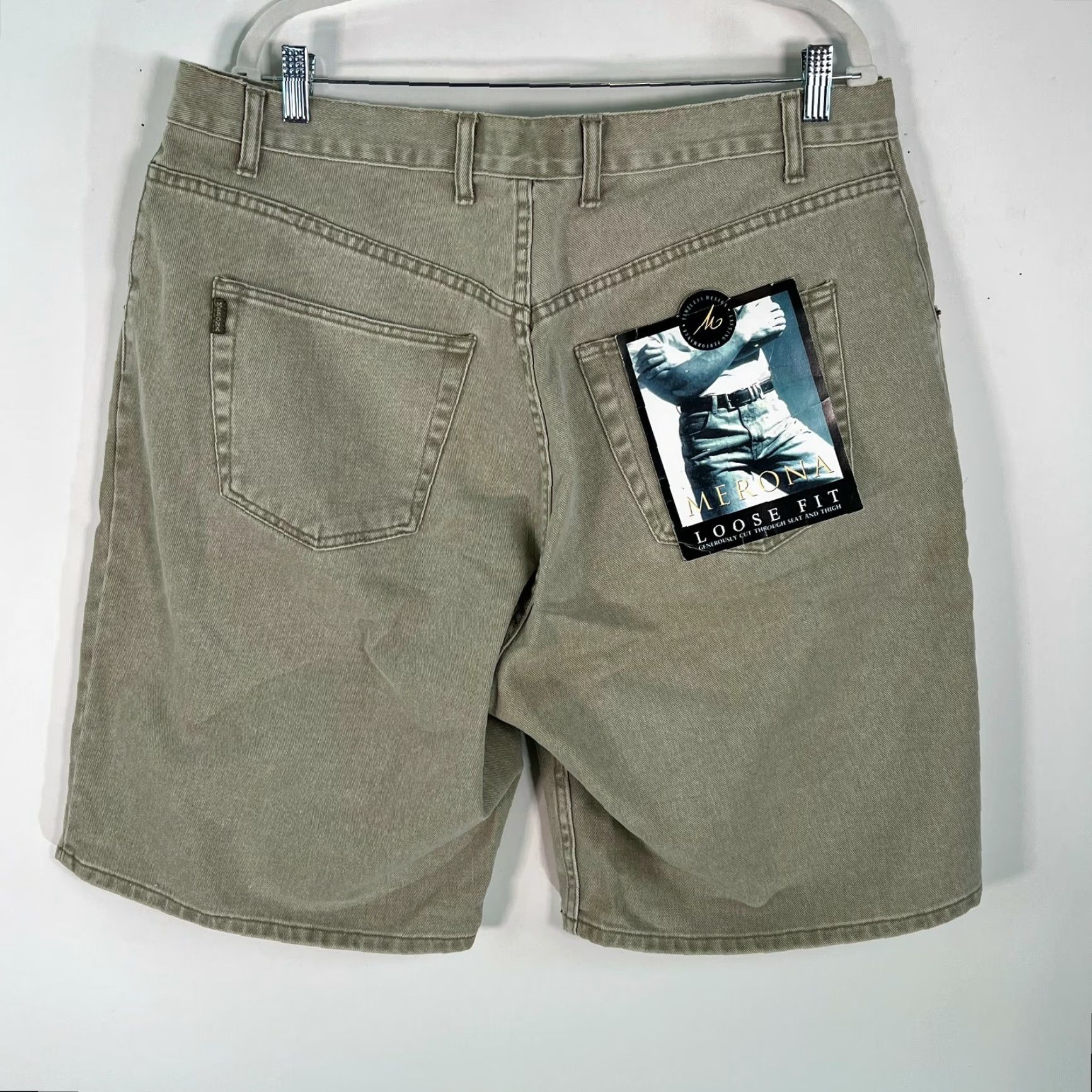 Merona Merona Men Bermuda Shorts Flat Front Cotton 40 Beige Loose Fit Casual - 11Inseam Size 40 Men’s Shorts Size US 40 / EU 56 - 2 Thumbnail