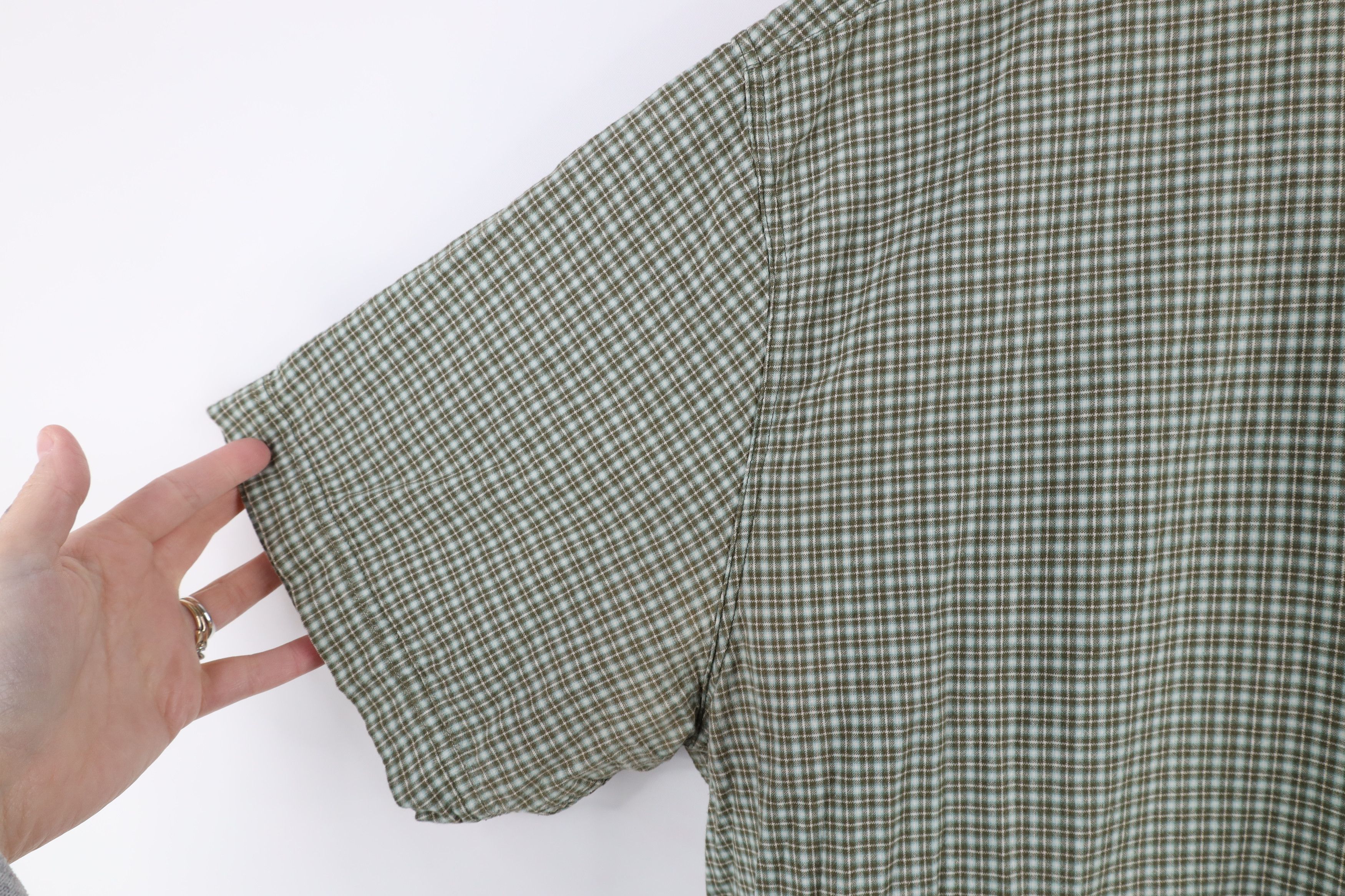 Vintage × Woolrich Woolen Mills Vintage 90s Y2K Woolrich Short Sleeve Button Down Shirt Size US XL / EU 56 / 4 - 6 Thumbnail