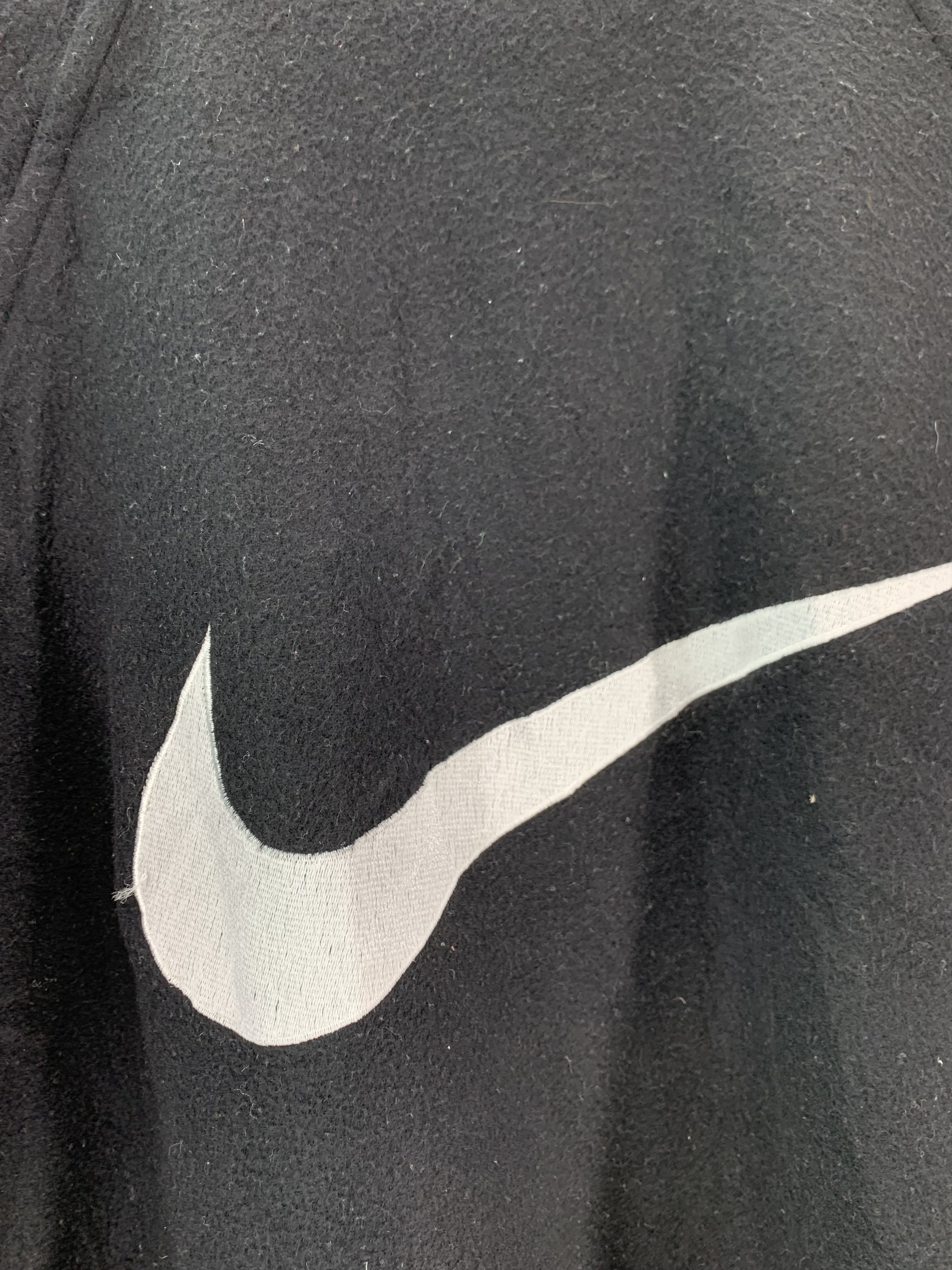 Nike Vintage Nike Center Embroidered Logo Size US M / EU 48-50 / 2 - 6 Thumbnail