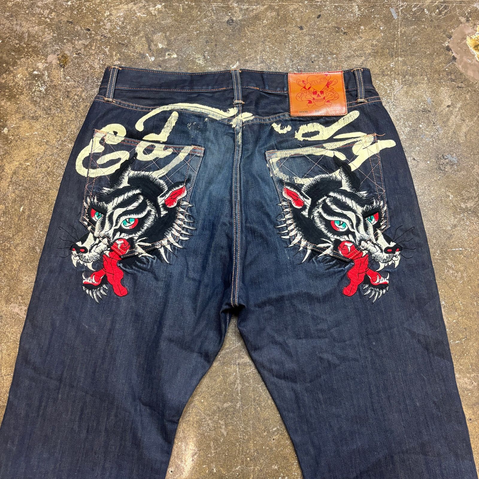 Ed Hardy RARE Ed Hardy Wolf Embroidered y2k Baggy Jeans Men's 38x31 Size US 38 / EU 54 - 4 Thumbnail