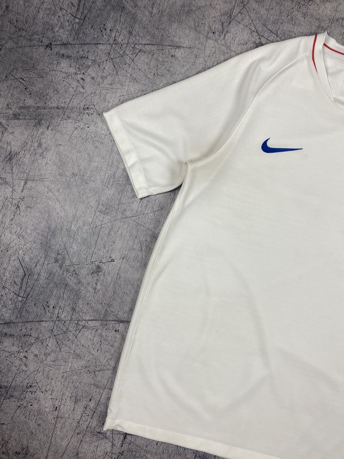 Nike Nike England Soccer Jersey Tee T Shirt Size M Size US M / EU 48-50 / 2 - 3 Thumbnail
