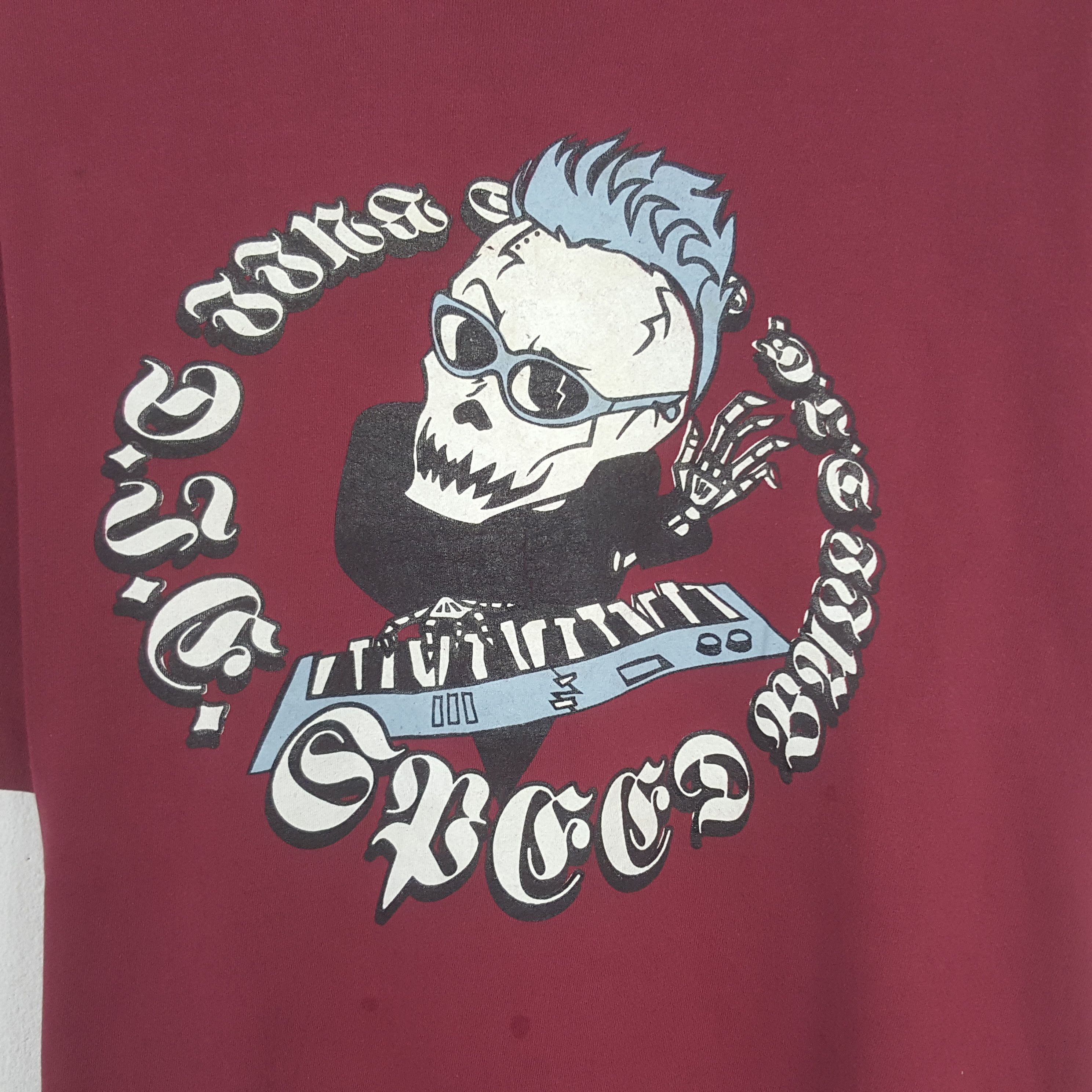 Other Vintage Blue Mohawk Skulls Tshirt Size US XL / EU 56 / 4 - 2 Thumbnail