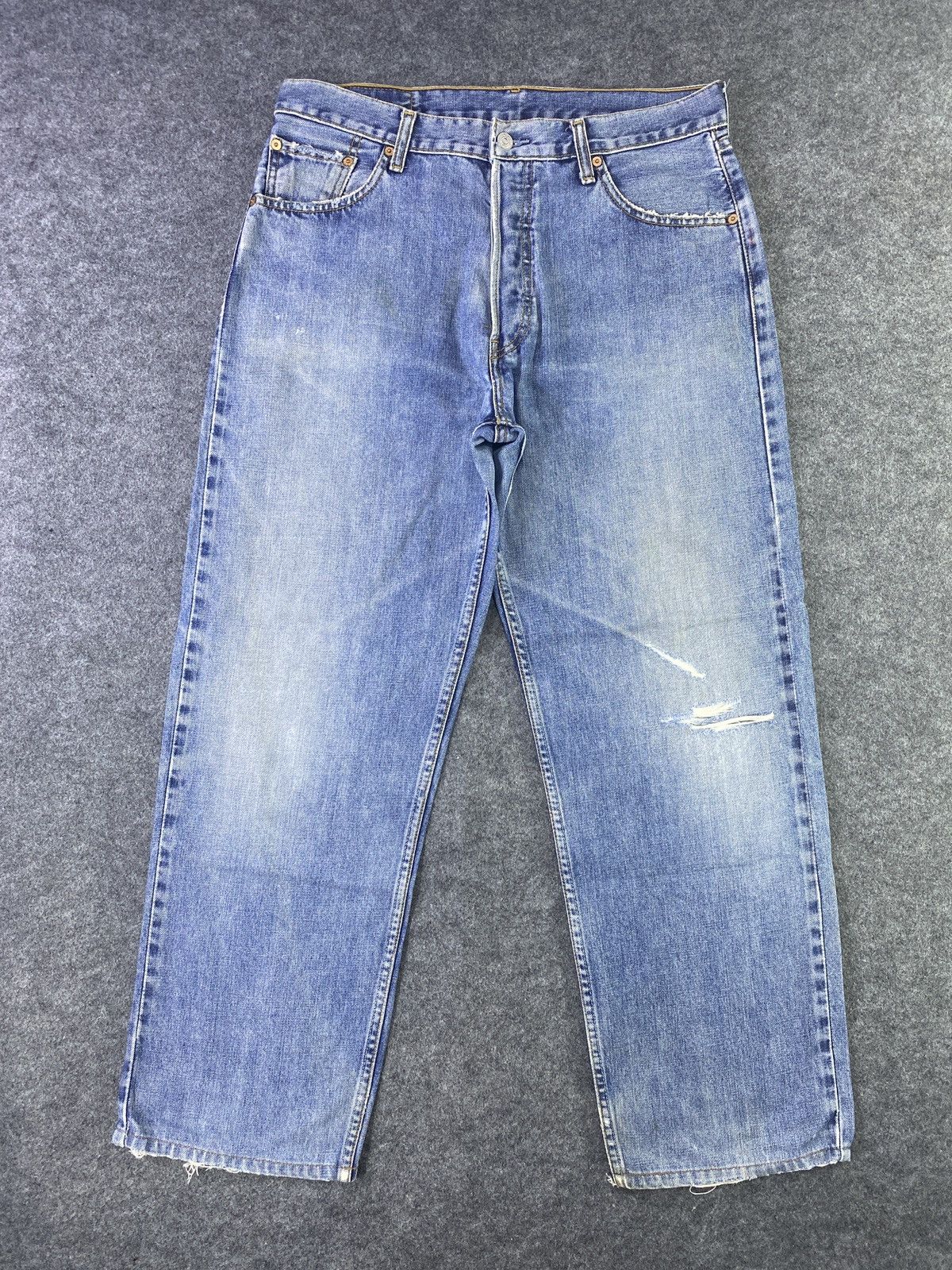 Jean × Levi's × Vintage VINTAGE LEVIS 513 DISTRESS BLUE WASH JEANS - J912 Size US 34 / EU 50 - 1 Thumbnail
