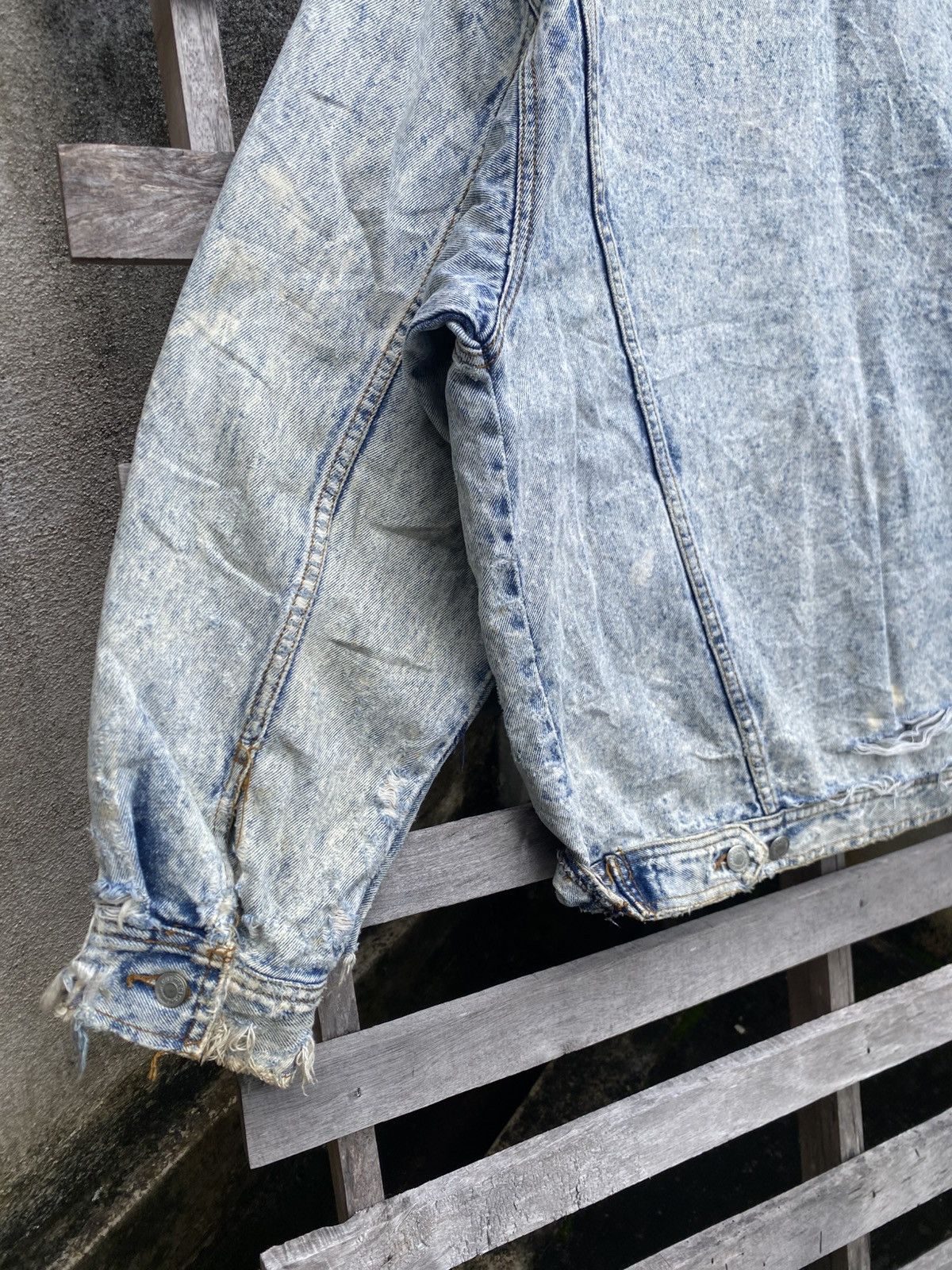 Jordache Vintage Distressed Jordache Denim Jacket Size US L / EU 52-54 / 3 - 10 Thumbnail