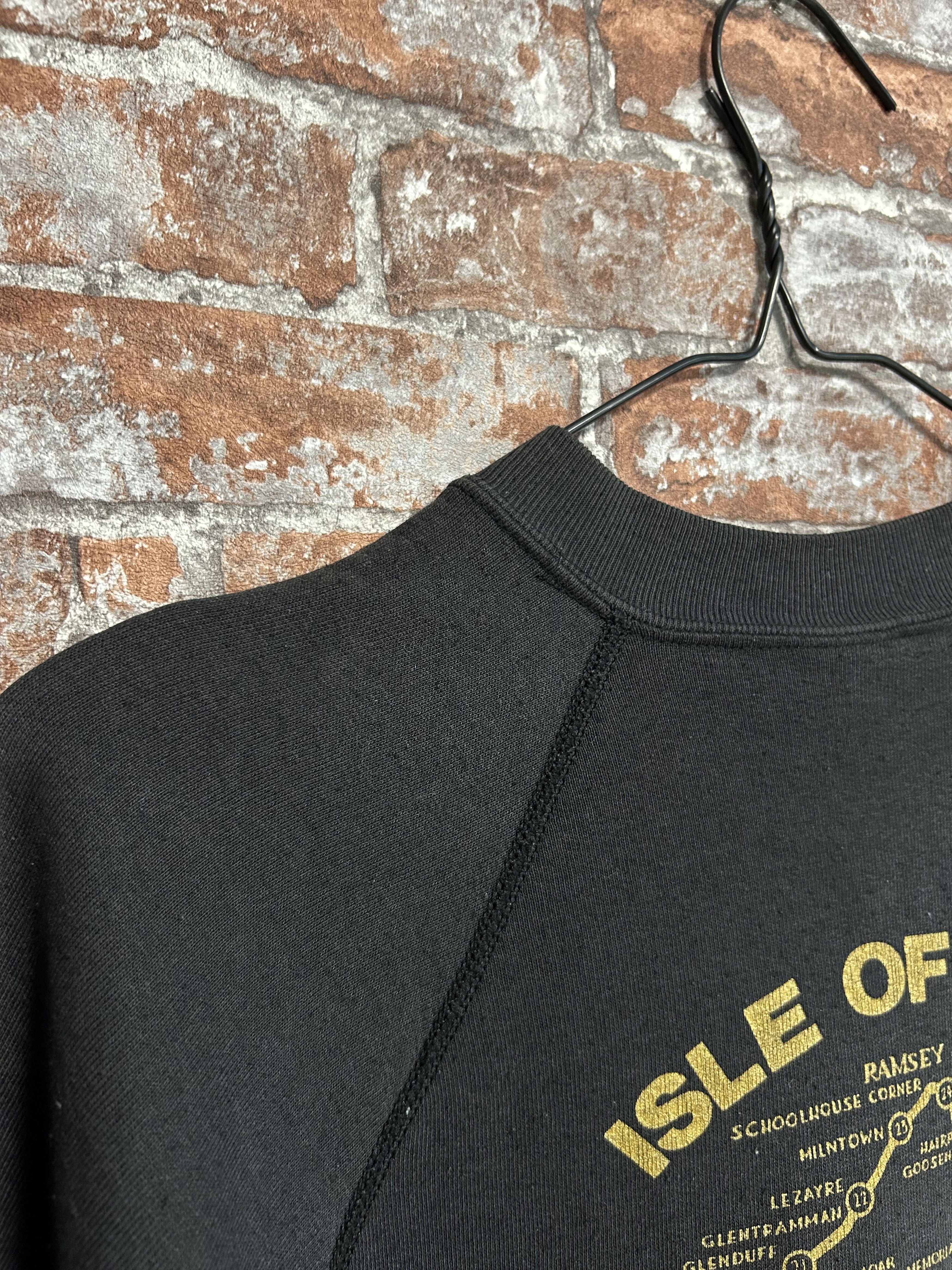 Vintage Vintage 1995 Isle of Man TT Motorcycle Sweatshirt Size US L / EU 52-54 / 3 - 11 Thumbnail