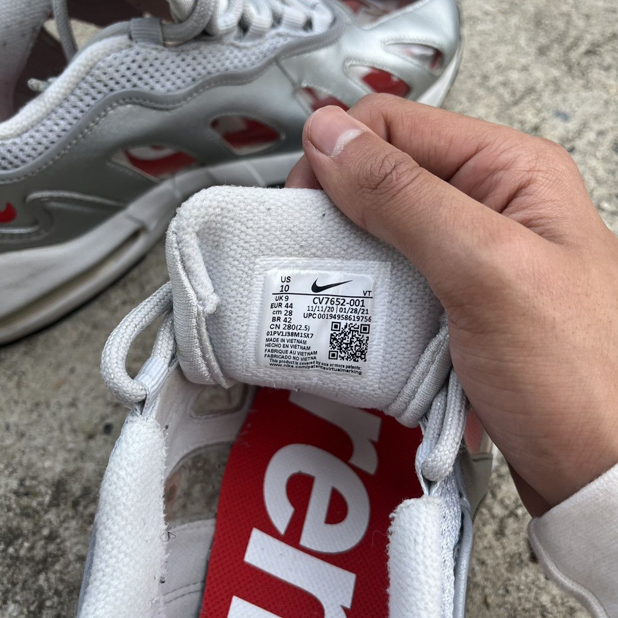 Nike × Supreme Nike x Supreme Air Max 96 (Men’s 10) Size US 10 / EU 43 - 8 Thumbnail