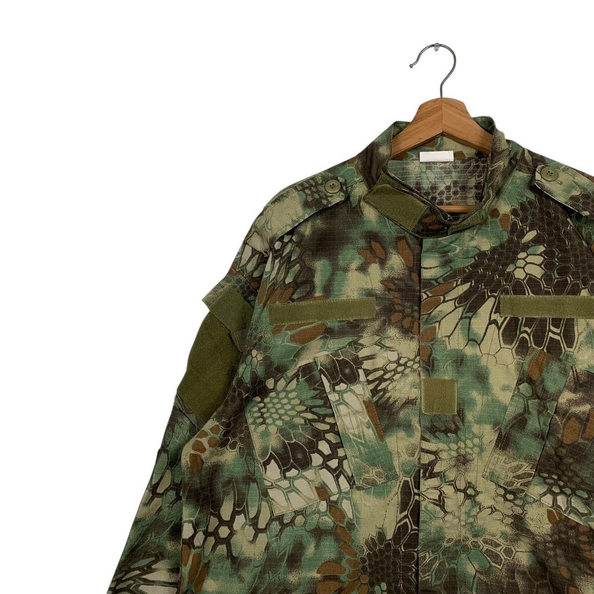Other Military Battle Dress Uniform Camouflage Jacket Size US XL / EU 56 / 4 - 6 Thumbnail