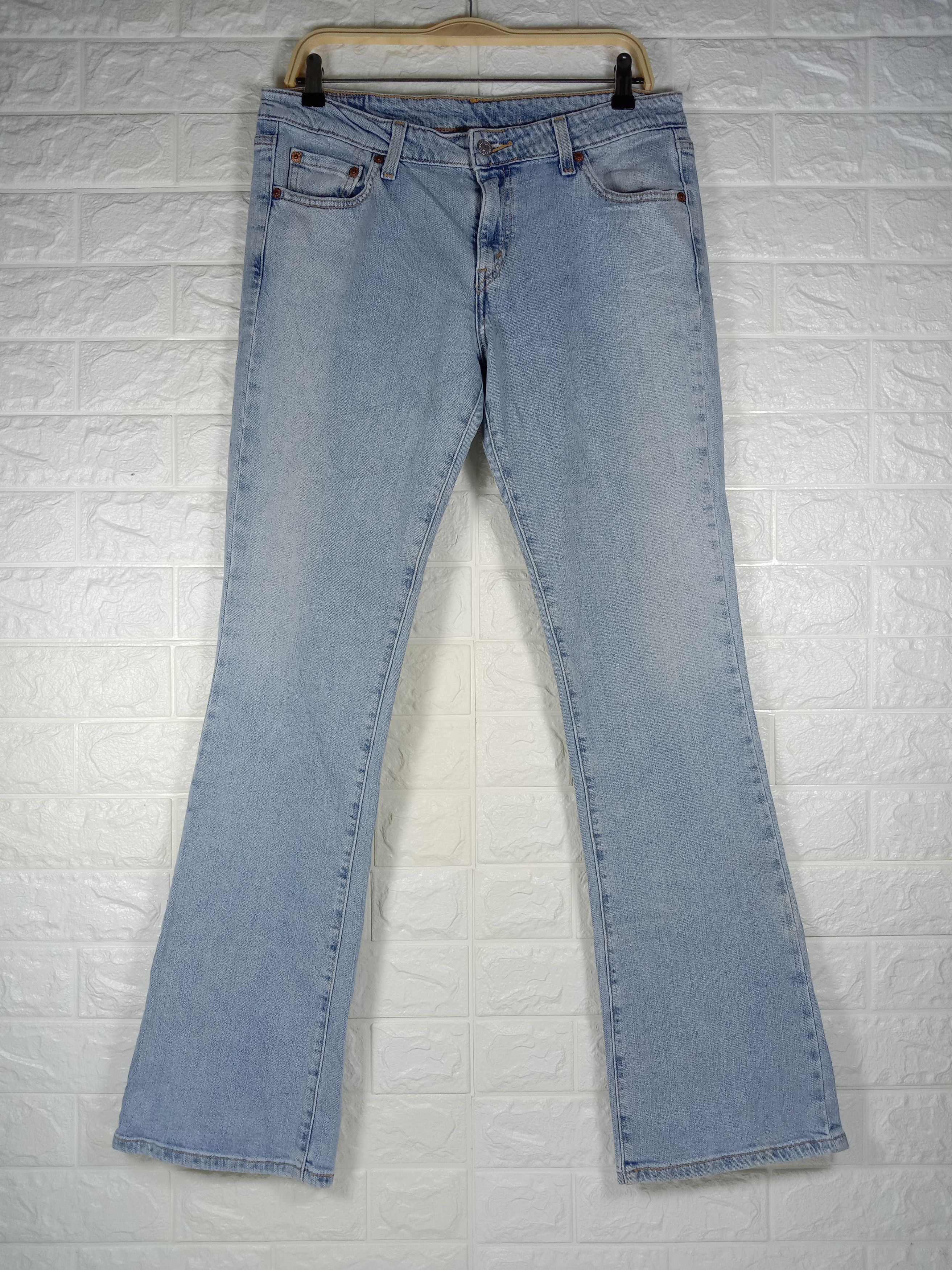 Levi's Vintage Levi's 518 Flare Jeans Light Wash Denim Size 33" - 1 Thumbnail