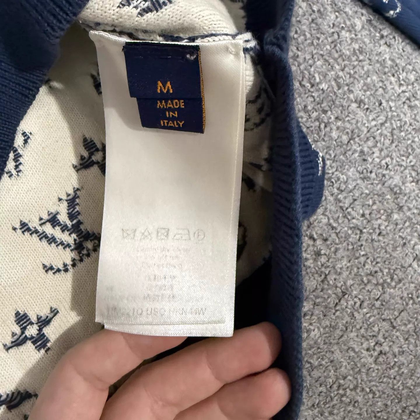 Louis Vuitton LV sweatshirt navy gradient hem full print M 99 new Size US M / EU 48-50 / 2 - 4 Thumbnail