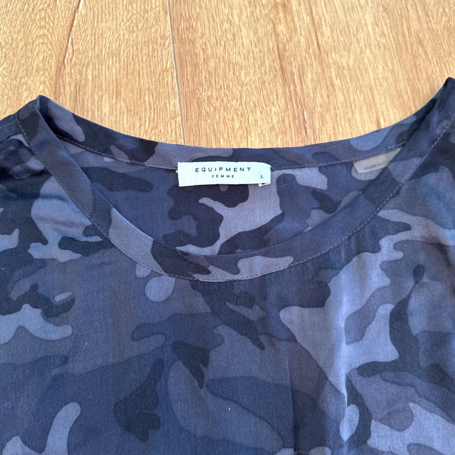 Equipment Equipment Femme 100% Silk Button Up Blouse Womens L Camo Print Quiet Luxury Clothing Shirt Size L / US 10 / IT 46 - 3 Thumbnail