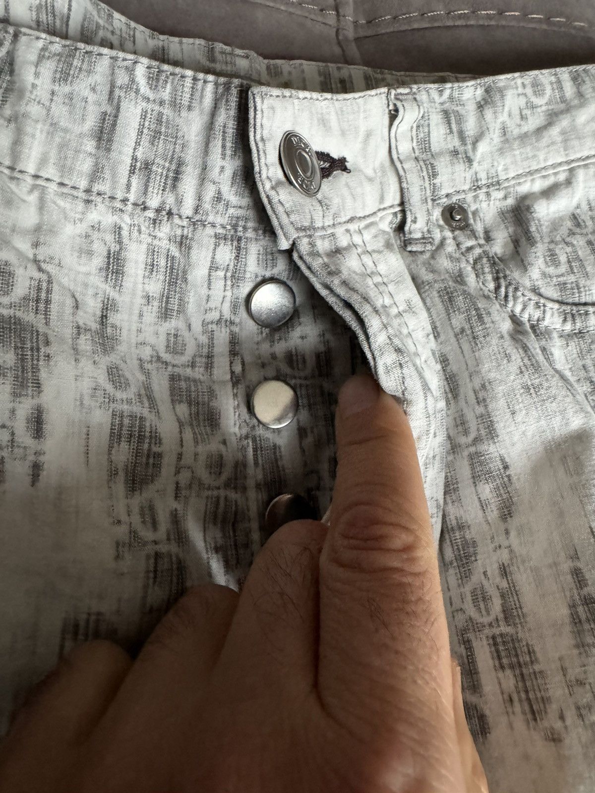 Dior DIOR jeans See PHOTOS FOR REAL TAPE MEASUREMENTS Size US 30 / EU 46 - 12 Thumbnail