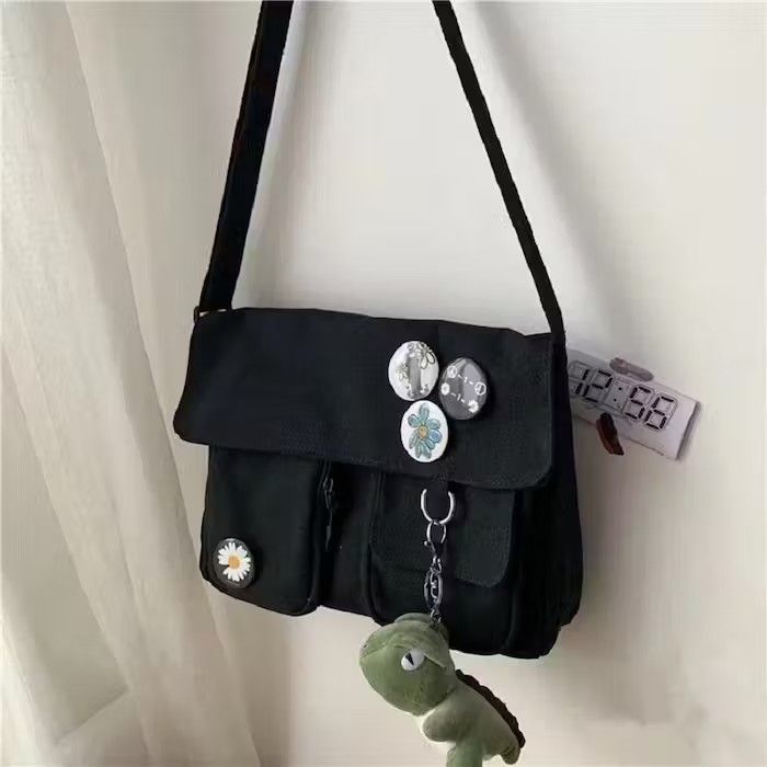 Japanese Brand Canvas Messenger Bag Size ONE SIZE - 2 Thumbnail