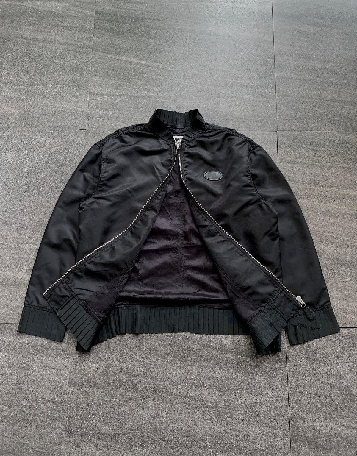 Maison Margiela FREE TAX! MM6 Oversized Pleated Nylon Bomber Jacket Size US M / EU 48-50 / 2 - 6 Thumbnail