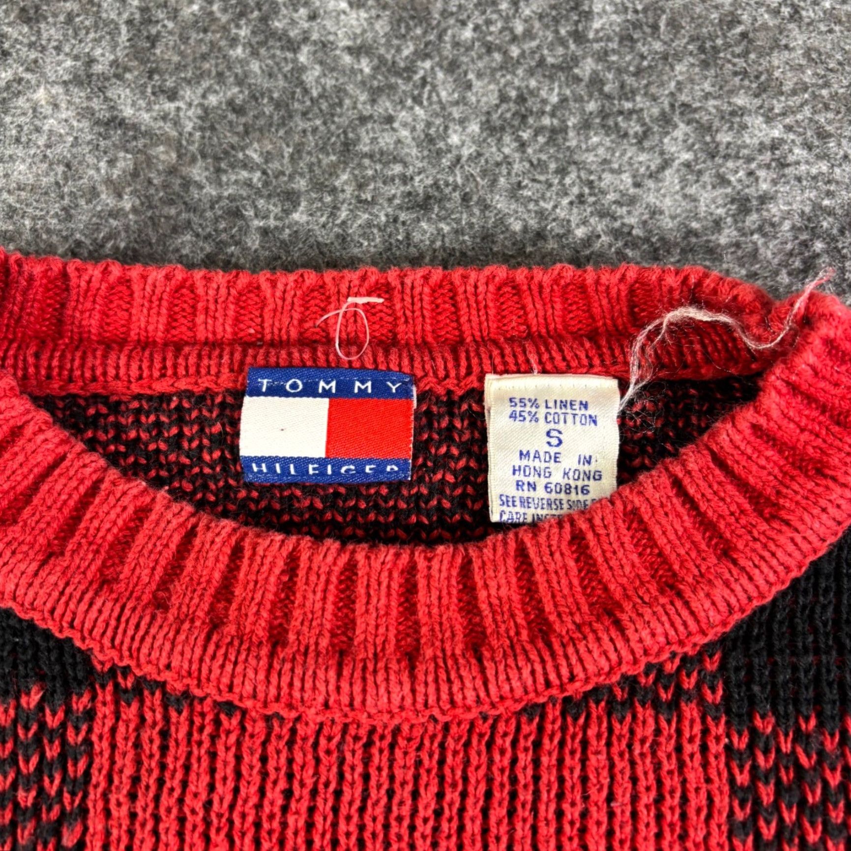 Tommy Hilfiger VINTAGE Tommy Hilfiger Men Sweater Red Black Buffalo Plaid Crewneck Knit Size S Size US S / EU 44-46 / 1 - 5 Thumbnail