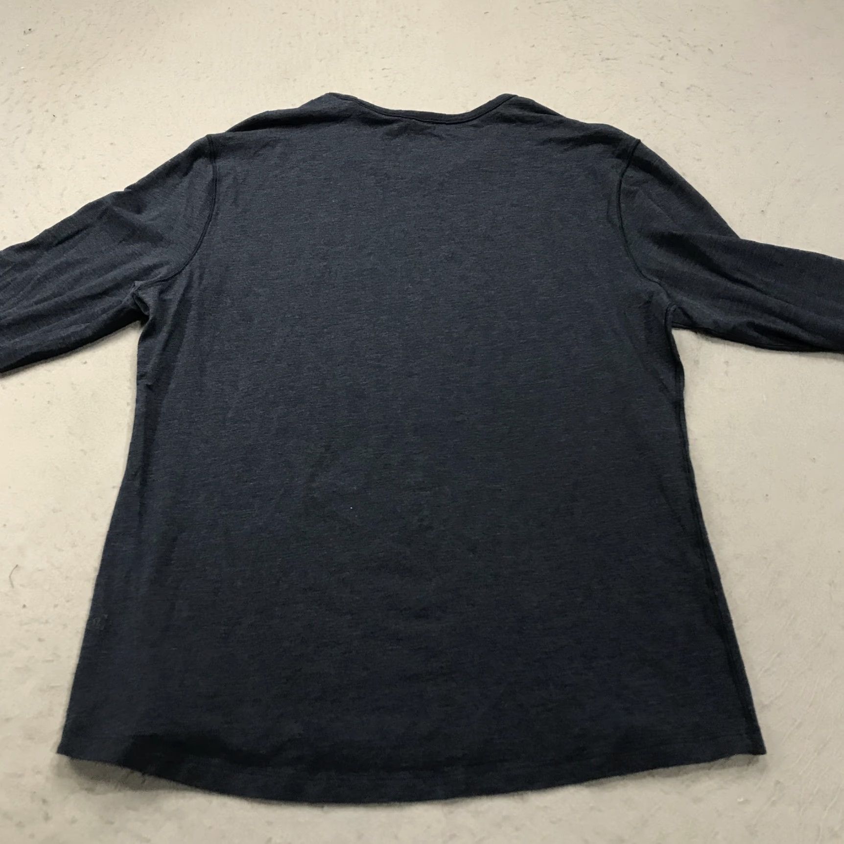 Lululemon Lululemon Shirt Mens Large Dark Blue Long Sleeve Pima Cotton Blend Gym Lifting Size US L / EU 52-54 / 3 - 5 Thumbnail