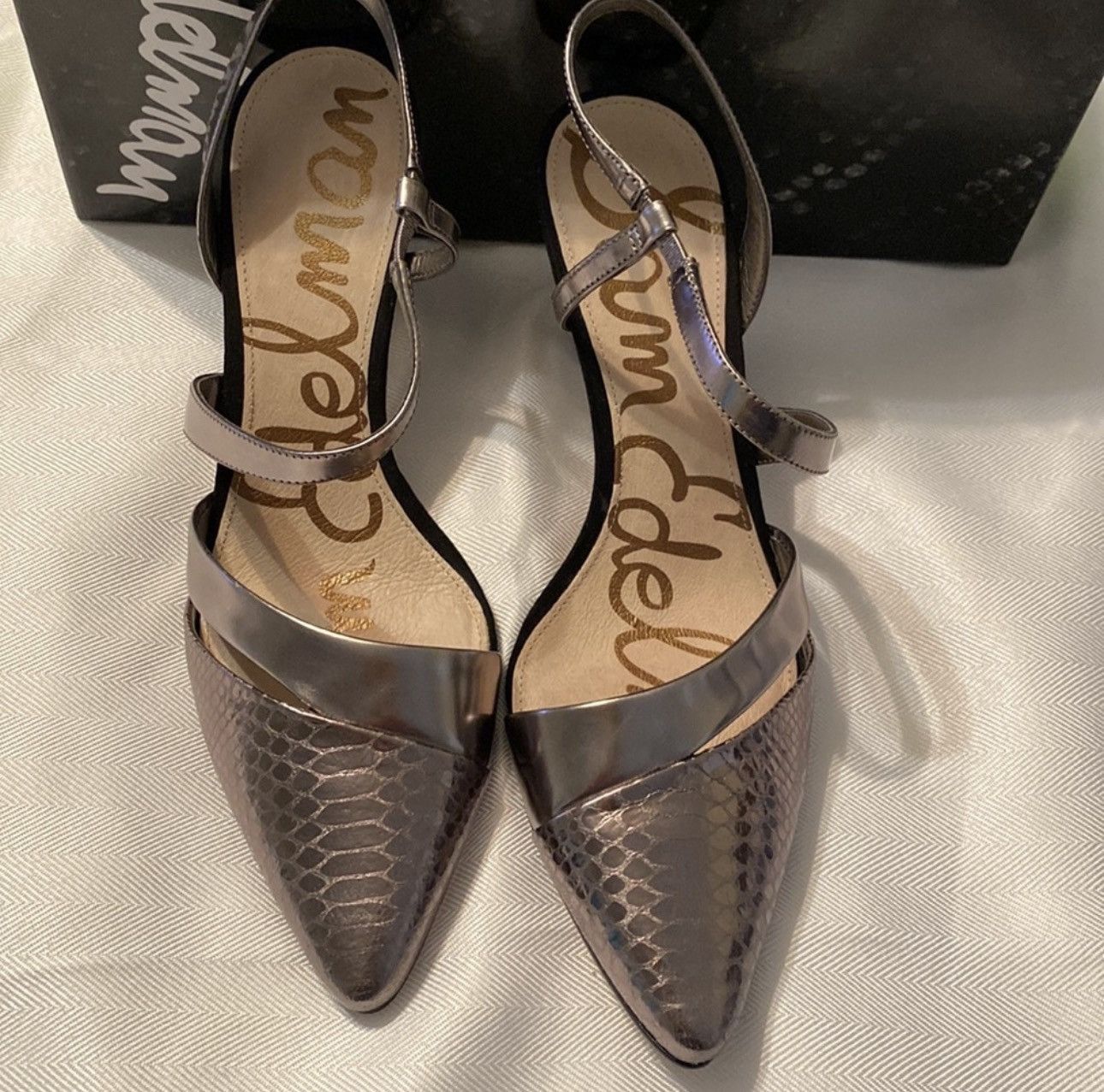 Vince Camuto Vine Camuto Size US 7.5 / IT 37.5 - 1 Thumbnail