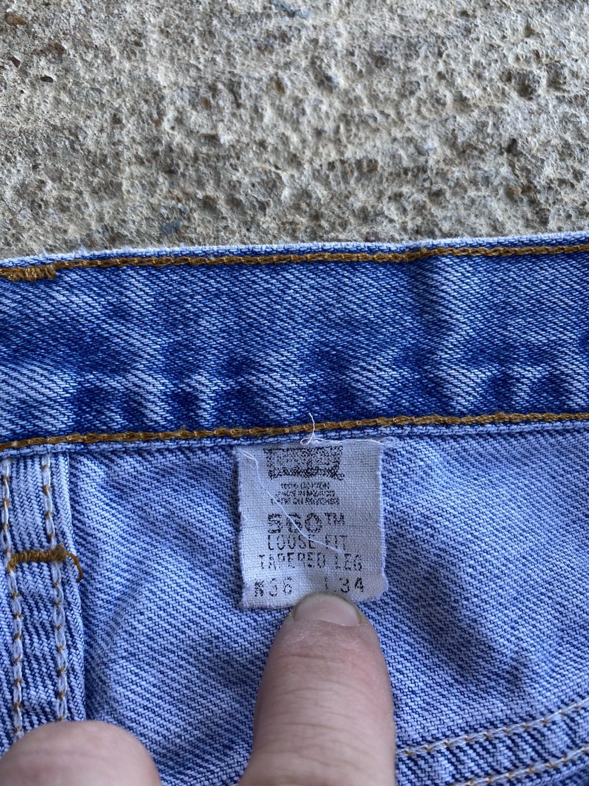 Levi's × Vintage Vintage 1990s Loose Fit Tapered Levi’s 560 Jeans Size US 36 / EU 52 - 12 Thumbnail