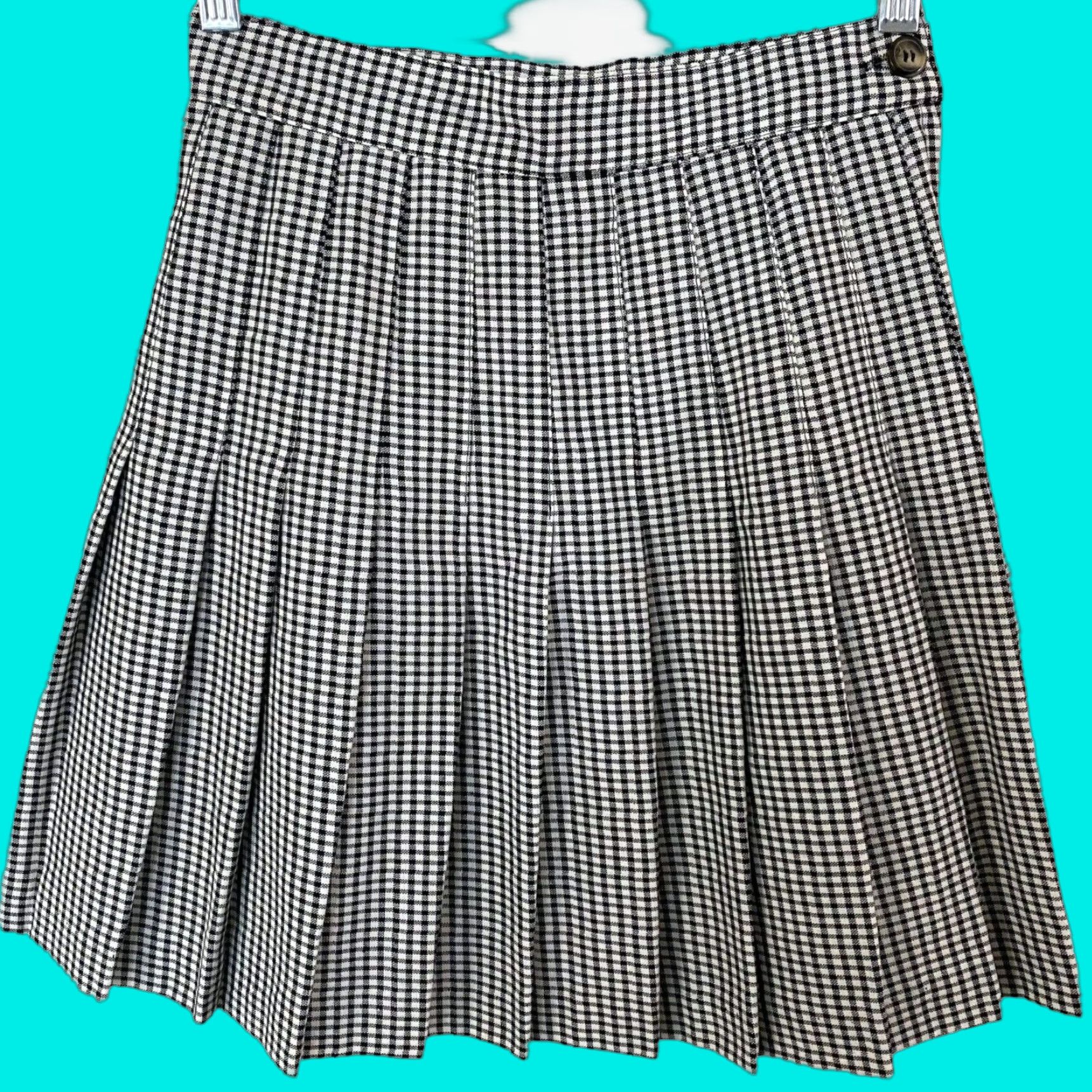 Vintage VINTAGE La Belle Pleated Mini Skirt Women's Size 3 Black/White Checkered Pattern Skirt Mens? No, Women. Size 26" / US 2 / IT 38 - 1 Thumbnail