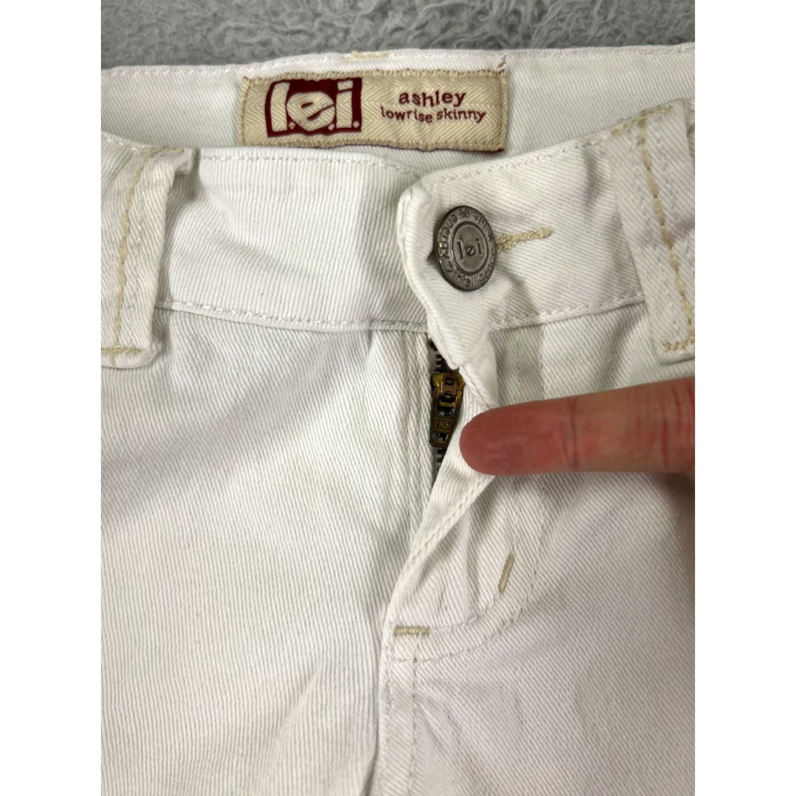 Vintage LEI Jeans Womens 3 White Denim Skinny Low Rise Embroidered 26x28 Distressed 5-Pocket Designer American Classic Logo Vintage No Size 26" / US 2 / IT 38 - 5 Thumbnail