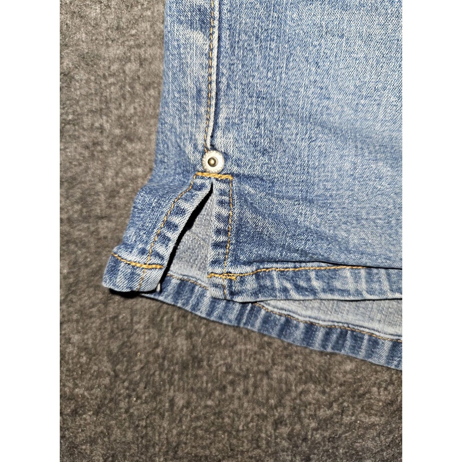 Old Navy VINTAGE Old Navy Shorts Womens 14 Blue Denim Stretch Low Waist 5 Pocket 00s Size 36" / US 14 / IT 50 - 7 Thumbnail