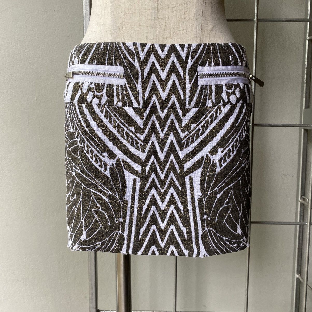 Just Cavalli Just Cavalli Zigzag Wings Mini Skirt Size 30" / US 8 / IT 44 - 1 Thumbnail