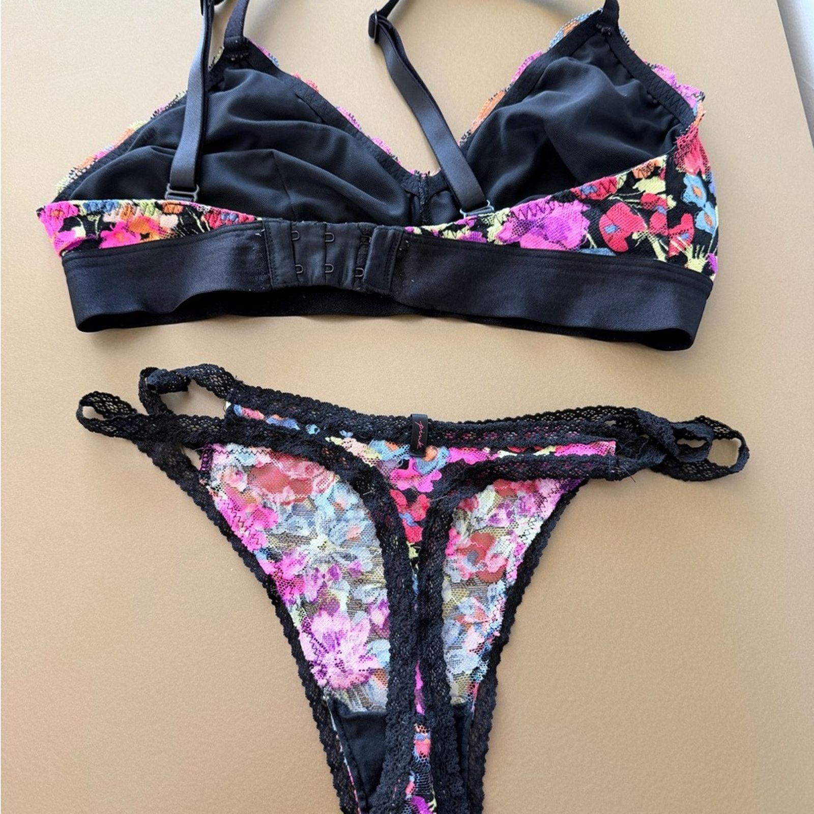 Victoria's Secret Floral Padded Bralette and Panties Matching set size S Size ONE SIZE - 9 Thumbnail