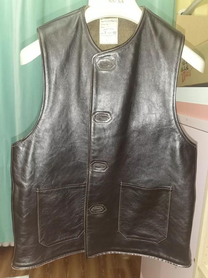The Real McCoy's The Real McCoy's Size 40Replica WWI four-button vest Size US M / EU 48-50 / 2 - 2 Thumbnail