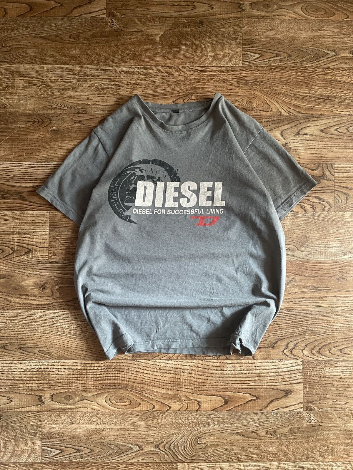 Diesel 90s Diesel Vintage T-Shirt Avant Garde Big Logo Size US XL / EU 56 / 4 - 1 Thumbnail